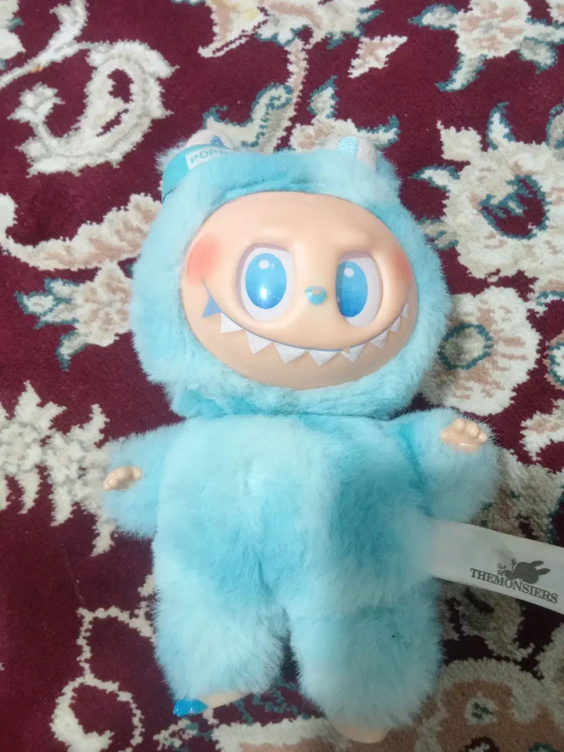 عروسک لبوبو|اسباب‌بازی بچه|میانه, |دیوار