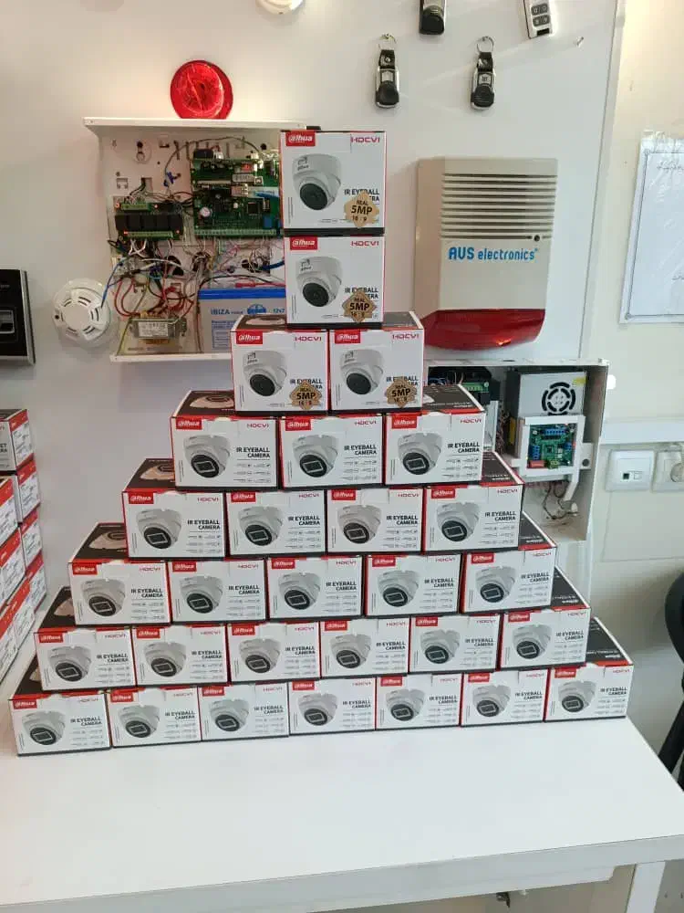 تجهیزات امنیتی/دوربین مداربسته و دزدگیر/چرخشی/ups|دوربین مداربسته|عباس‌آباد, |دیوار