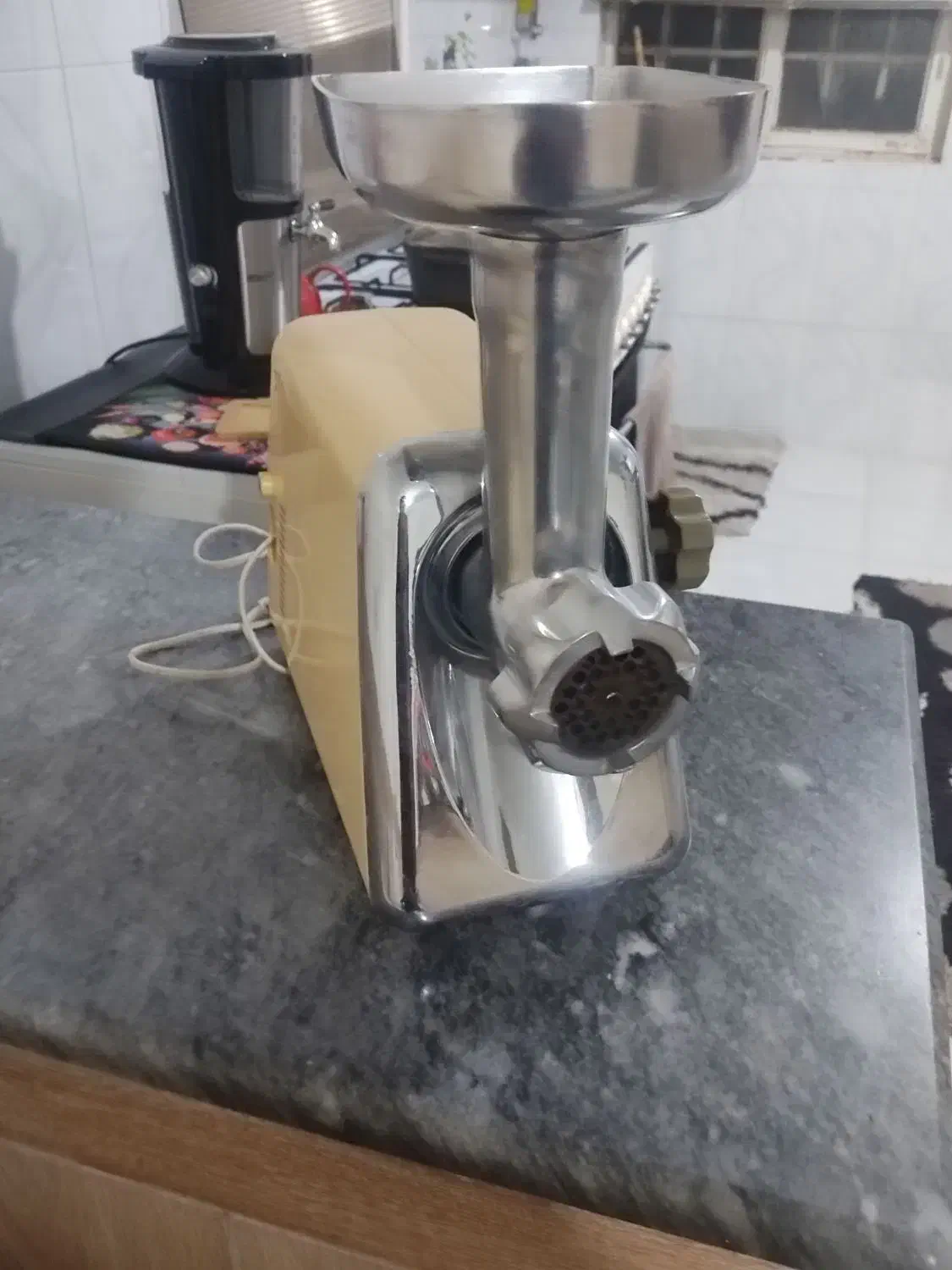 چرخ گوشت دوو|خردکن، آسیاب، غذاساز|قم, زند آباد|دیوار