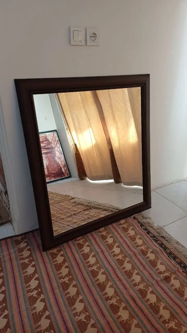 آینه|آینه|تهران, تسلیحات|دیوار