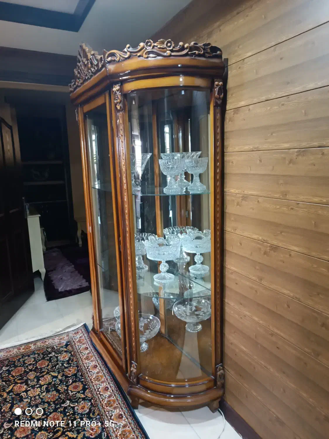 ویترین چوب خالص منبت دار|بوفه، ویترین، کنسول|اصفهان, شیخ اشراق|دیوار