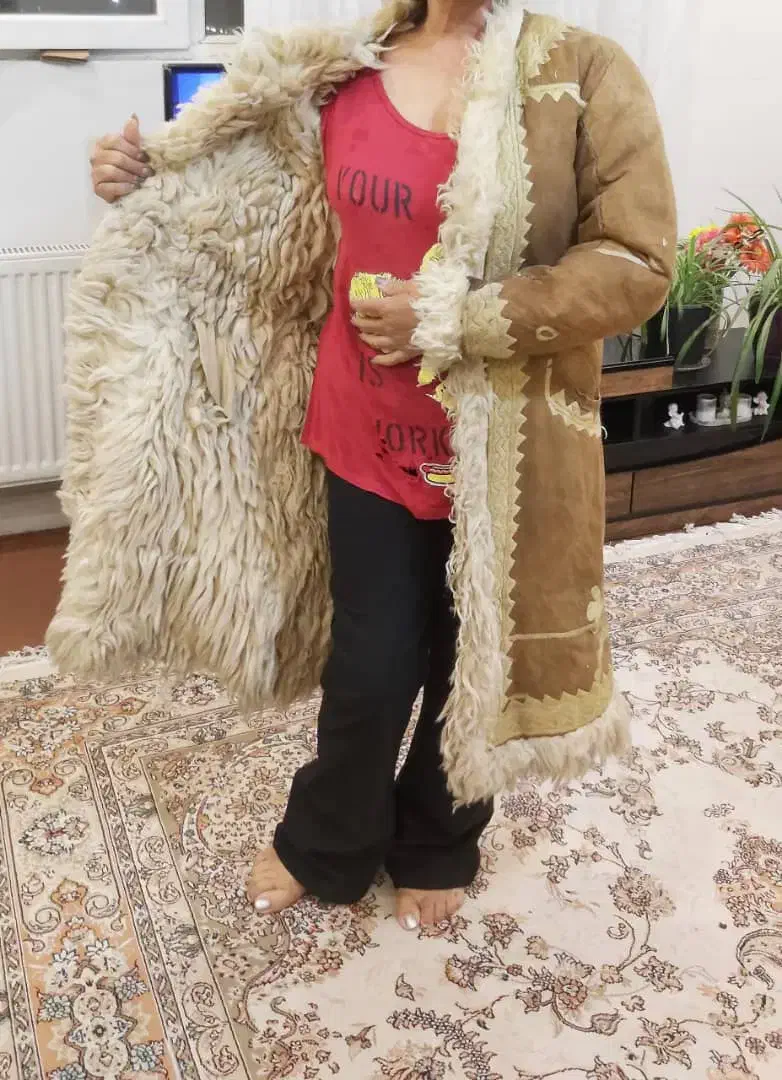 پالتو پوست دست دوز|لباس|صدرا-فارس, فاز ۱|دیوار