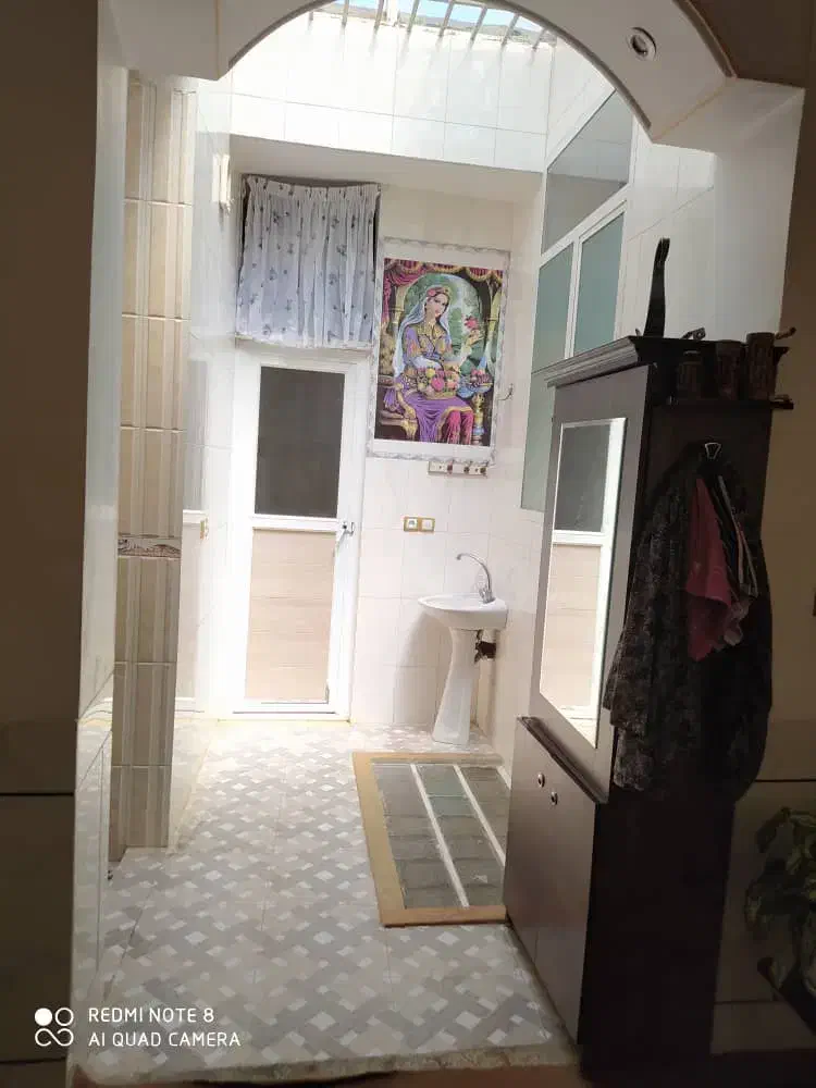 رهن و اجاره طبقه دوم تمیز و مجزا با تمام انشعابات|اجارهٔ خانه و ویلا|شیراز, باجگاه|دیوار