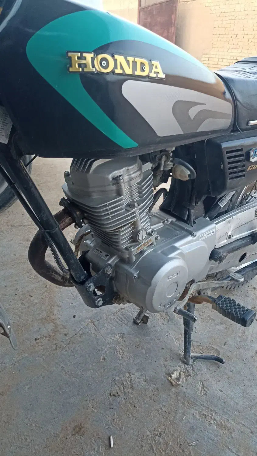 موتور مدل ۸۳ پلاک قدیم تر تمیز|موتورسیکلت|باوی, |دیوار