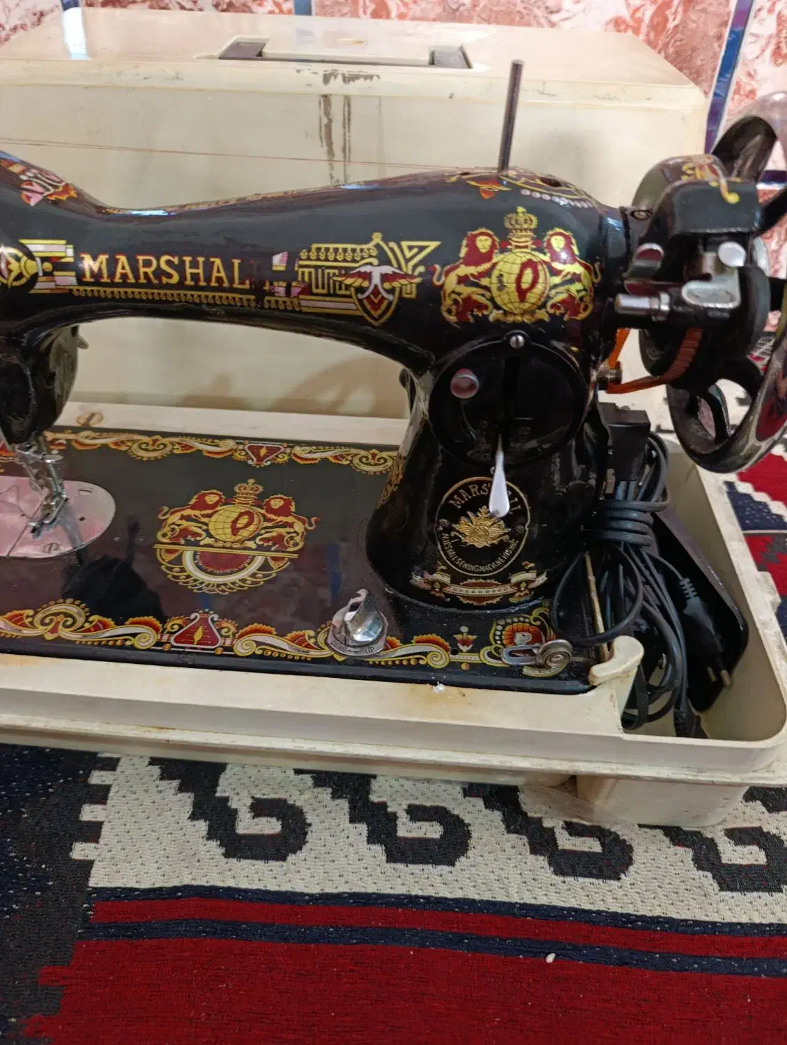 چرخ قدبمی|چرخ خیاطی و ریسندگی|یاسوج, |دیوار