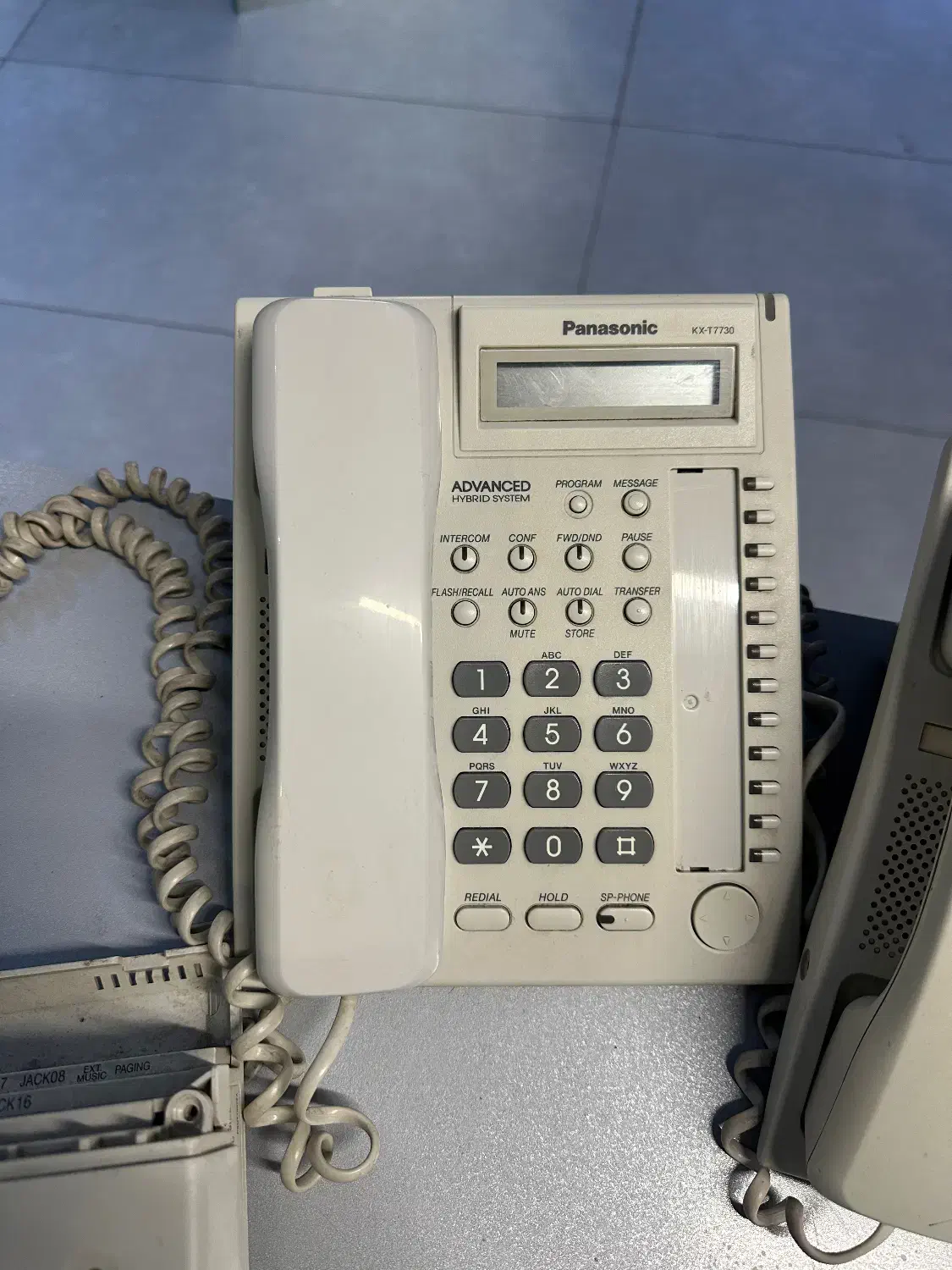 تلفن سانترال ۶ به ۱۶|تلفن رومیزی|مشهد, فلسطین|دیوار