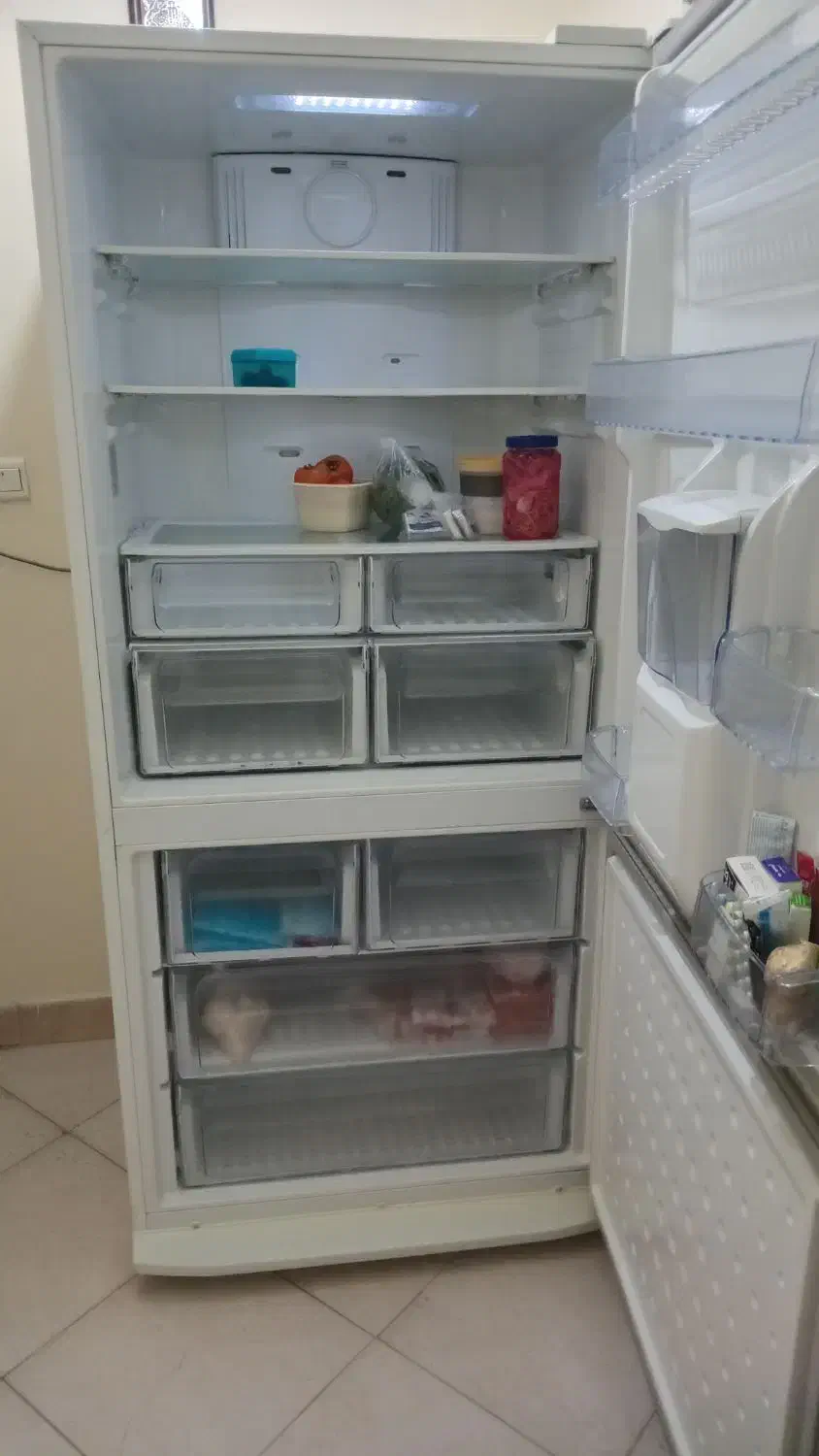 فروش فوری یخچال فریزر رنزو|یخچال و فریزر|تهران, صادقیه|دیوار