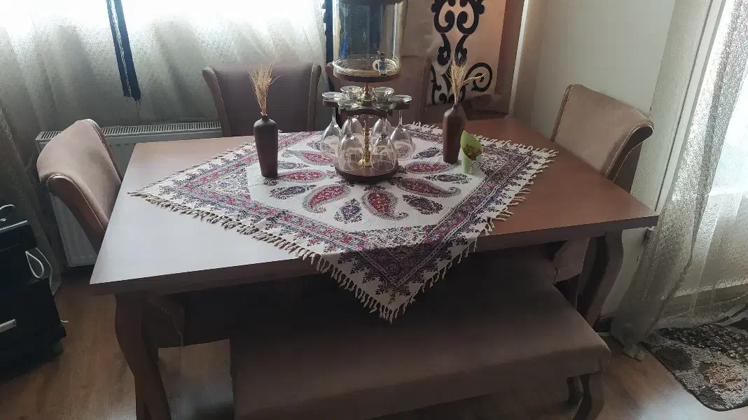 مبل و میز ناهارخوری ۹نفره|مبلمان خانگی و میز عسلی|شاهینشهر, عطار|دیوار