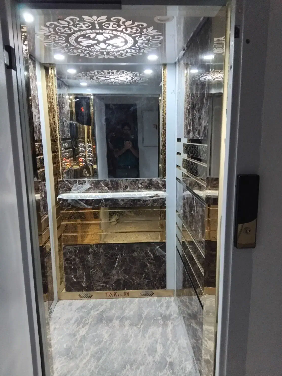 واحد خشک در شهر سرکان|فروش آپارتمان|تویسرکان, |دیوار