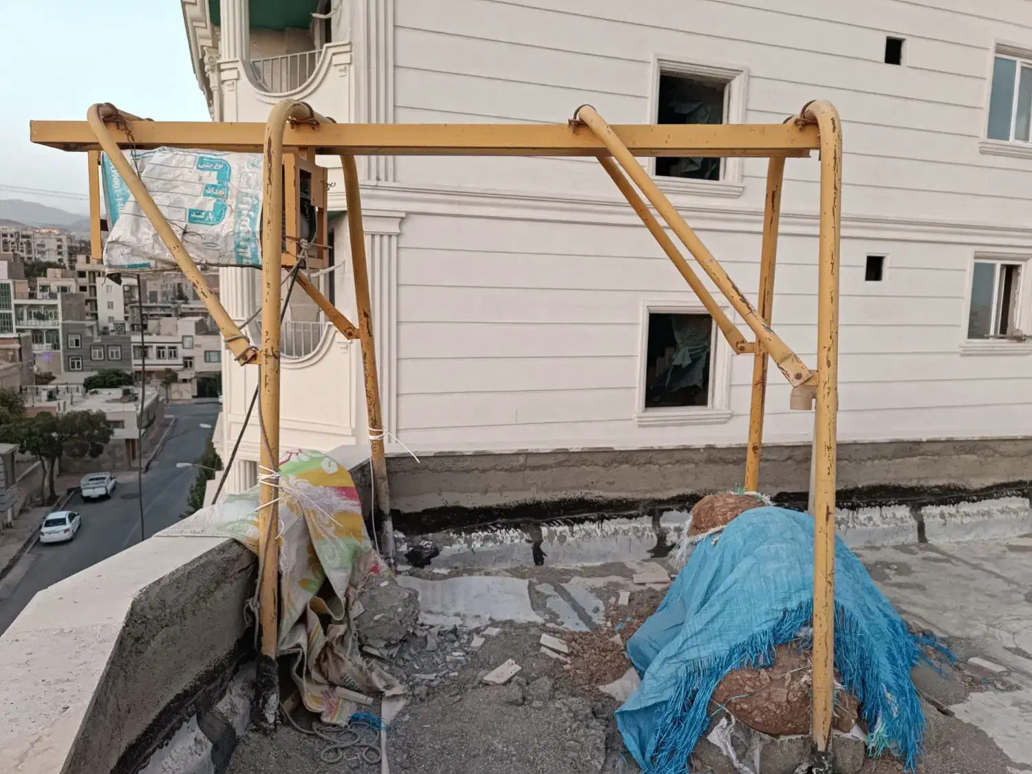 بالابر تک فاز در حد نو|مصالح و تجهیزات ساختمان|آبیک, |دیوار