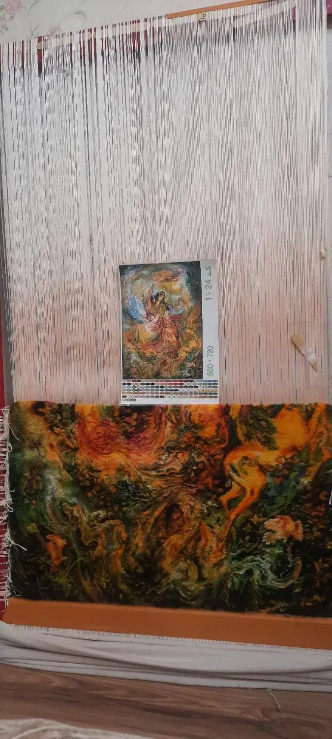 نخ و نقشه به همراه دار قالی با چله ی ابریشم|تابلو فرش|بروجرد, |دیوار