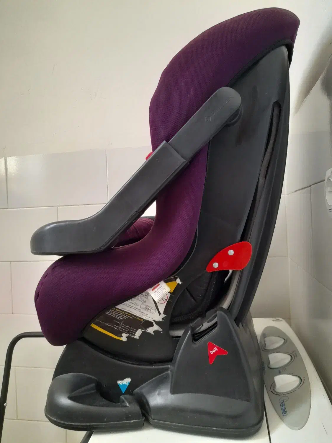 صندلی کودک|اسباب و اثاث بچه|گلپایگان, |دیوار