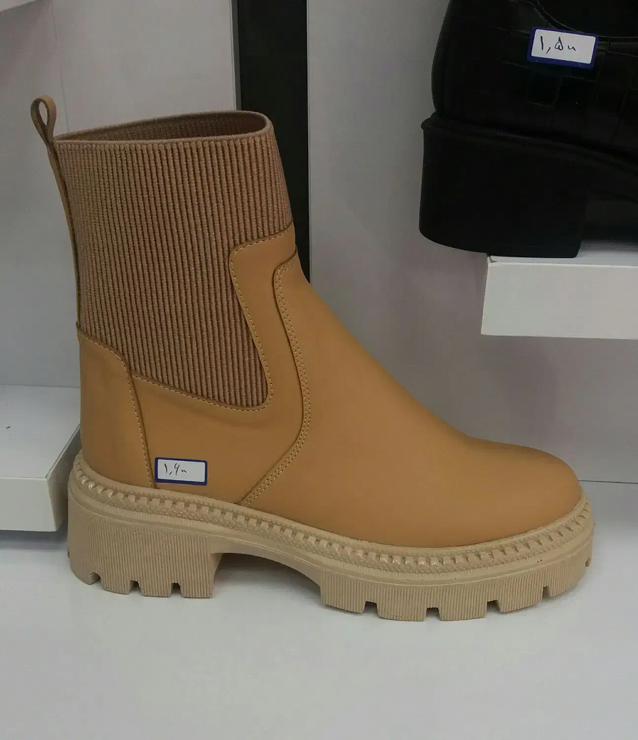 کفش بوت زنانه و دخترانه شیک|کیف، کفش، کمربند|اردبیل, |دیوار