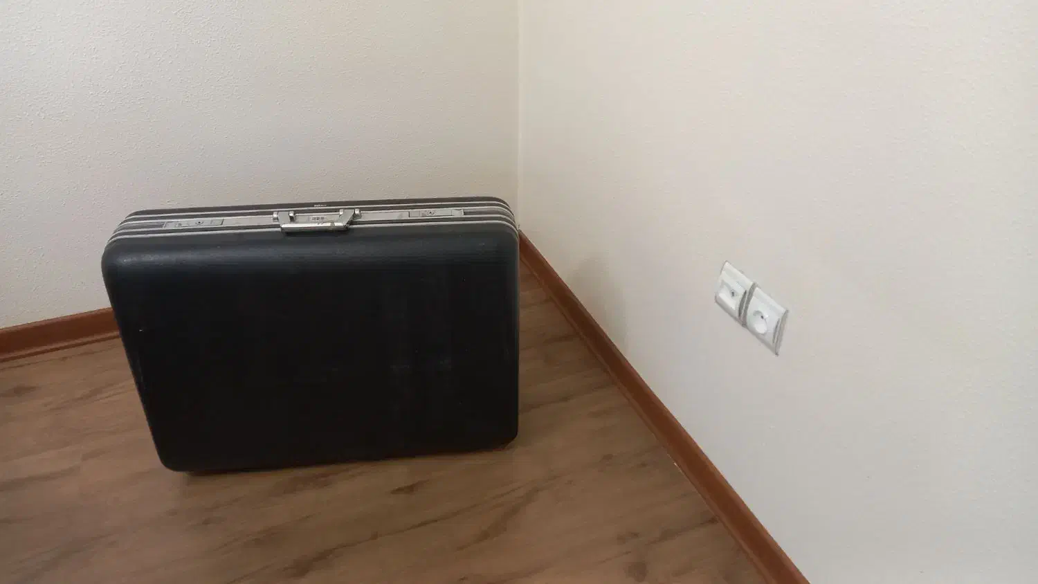 چمدان سامسونت مسافرتی|کیف، کفش، کمربند|شاهین‌شهر, دهخدا|دیوار