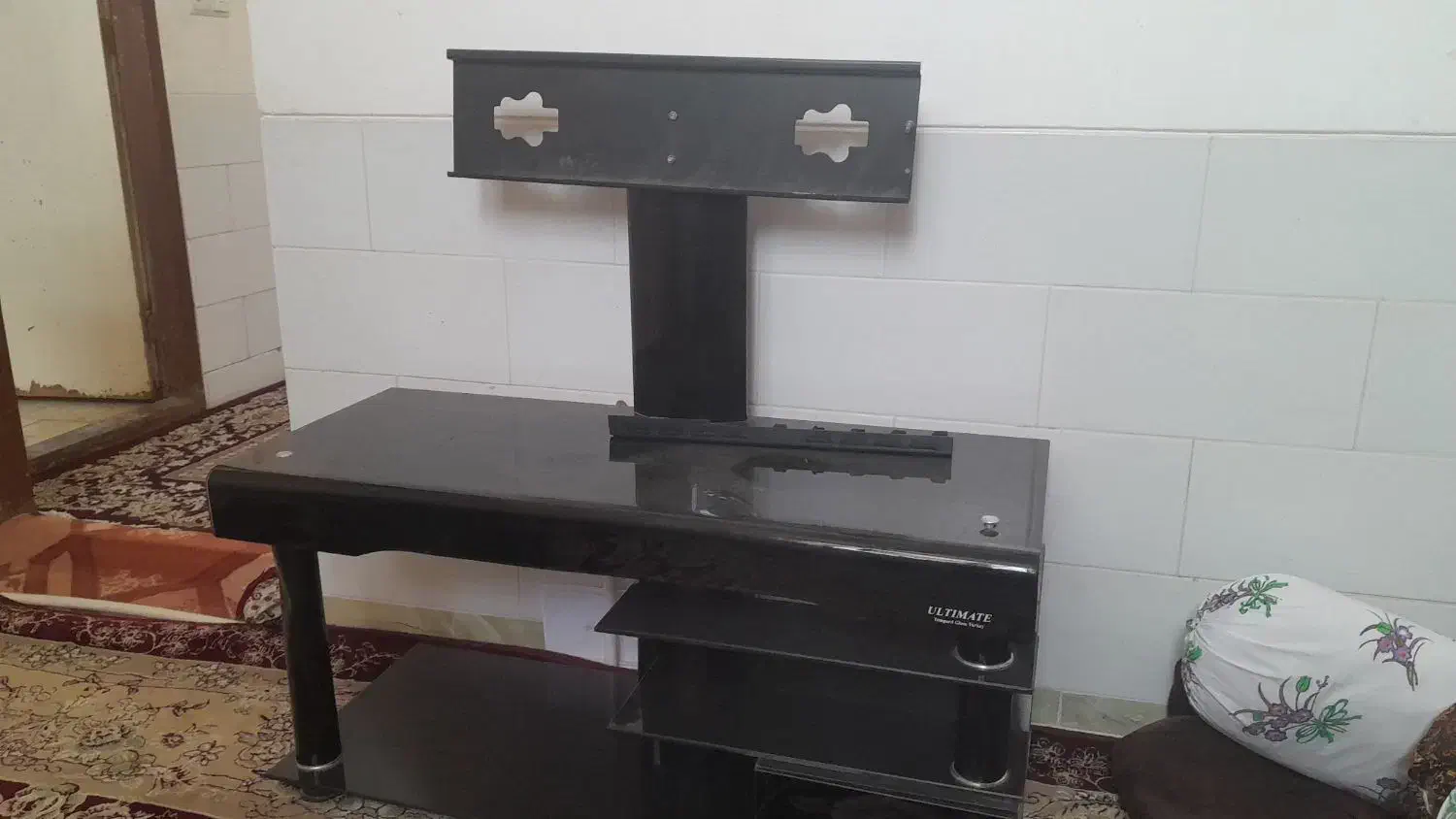 دوعدد میز تلویزیون شیشه ای|میز تلویزیون|اردکان, |دیوار