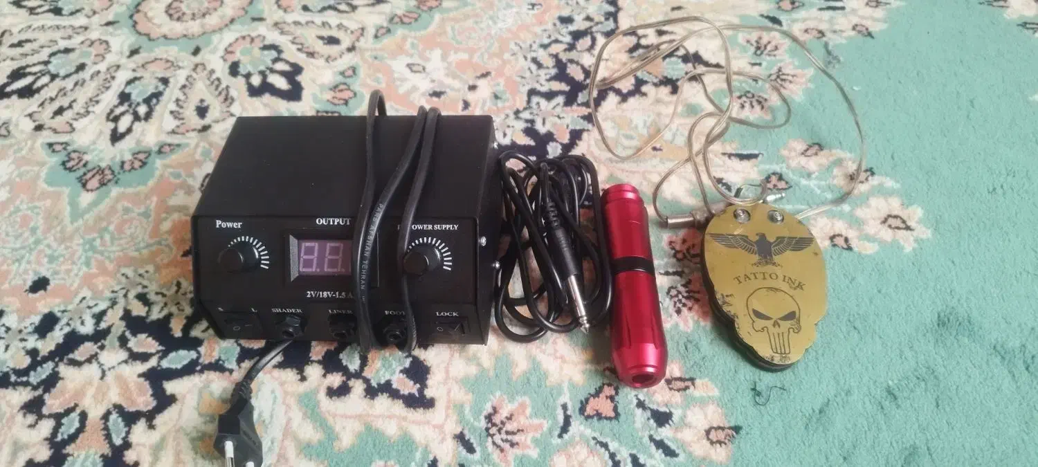 وسایل ارایشگاه|آرایشگاه و سالن‌های زیبایی|الیگودرز, |دیوار