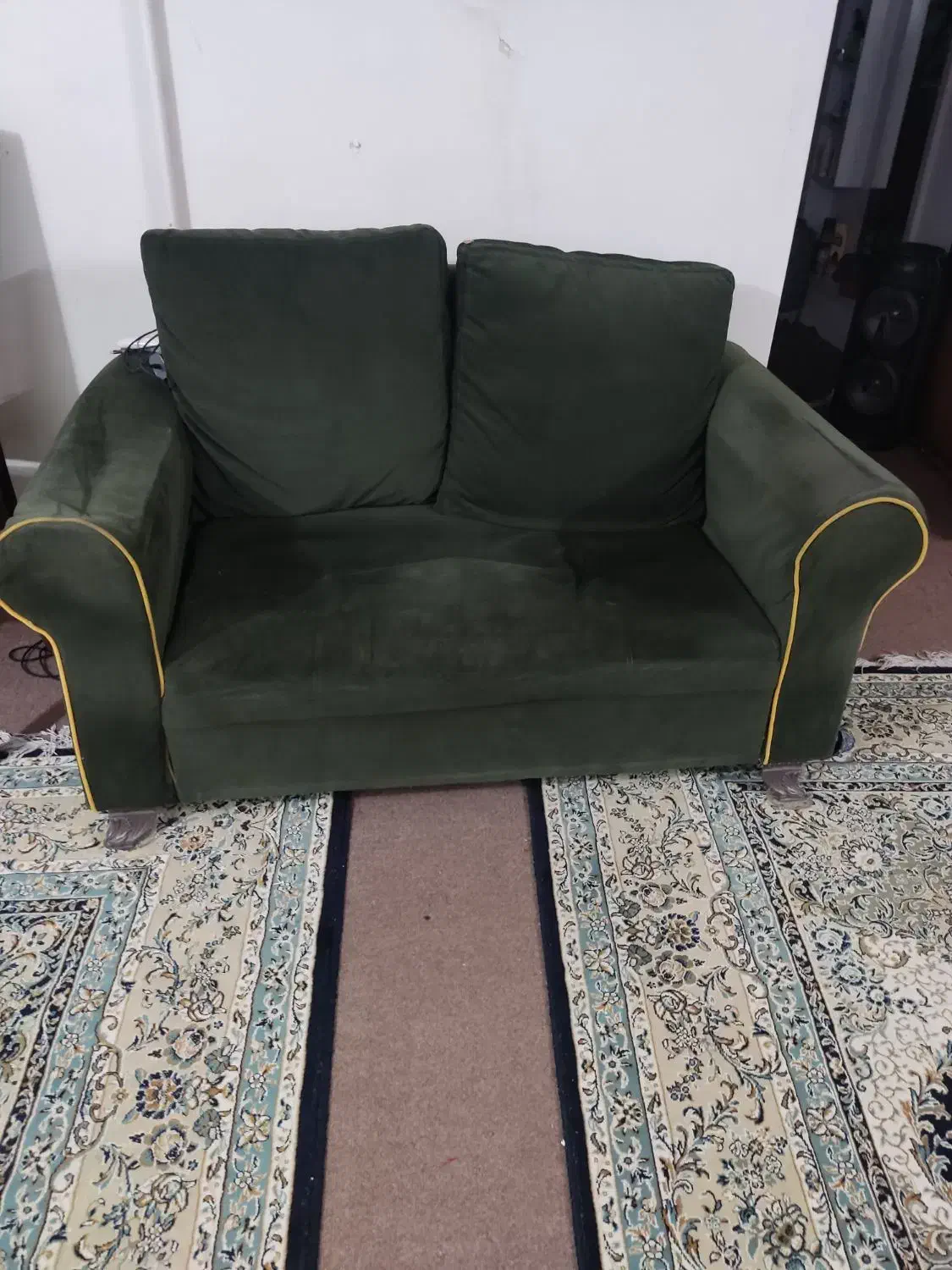 یک دست مبل ۷ نفره|مبلمان خانگی و میز عسلی|شیراز, پانصد دستگاه ارتش|دیوار