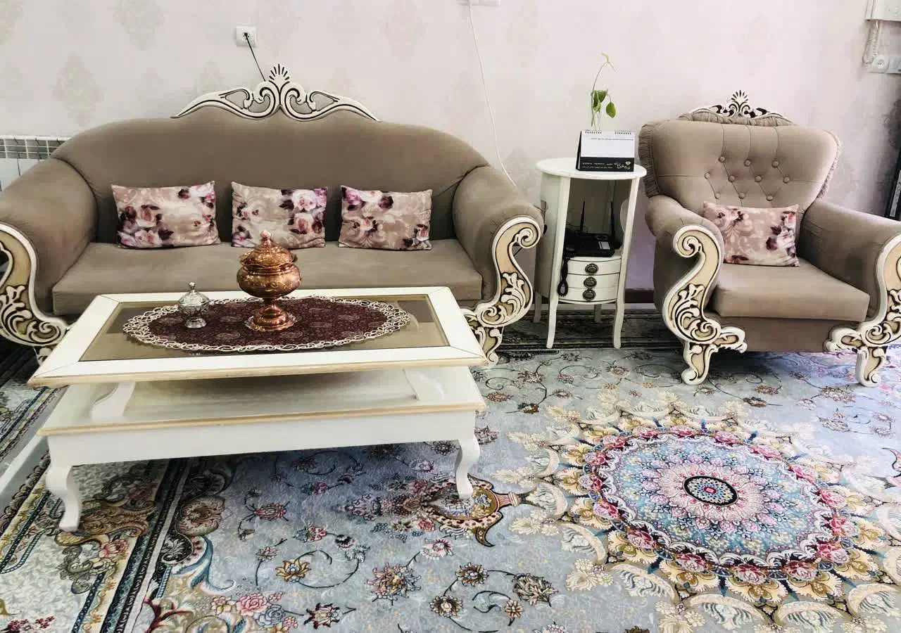 مبل راحتی و نیمه سلطنتی|مبلمان خانگی و میز عسلی|بیرجند, |دیوار