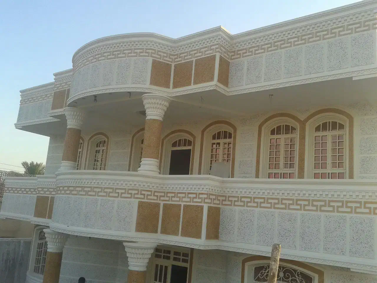 اجرای نمای سیمانی ابزار شسته وابساب ونمای رومی|خدمات پیشه و مهارت|کرمانشاه, |دیوار