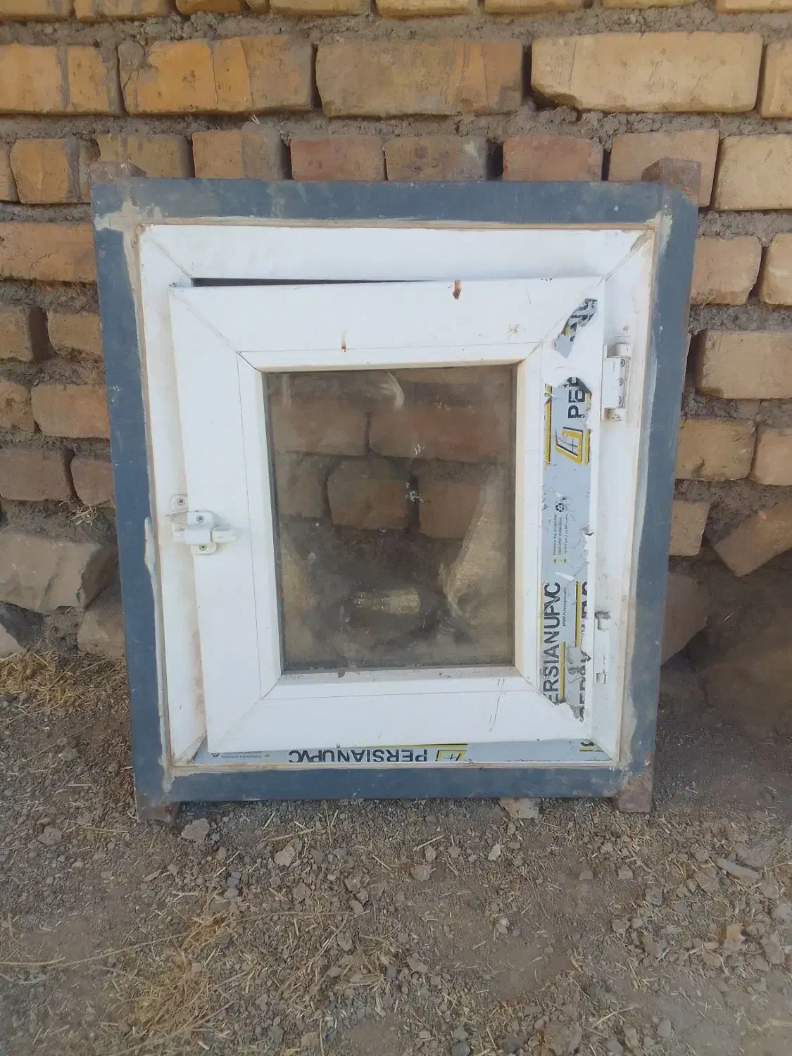 پنجره ۶۰ در ۶۰ پیوسی|مصالح و تجهیزات ساختمان|الیگودرز, |دیوار