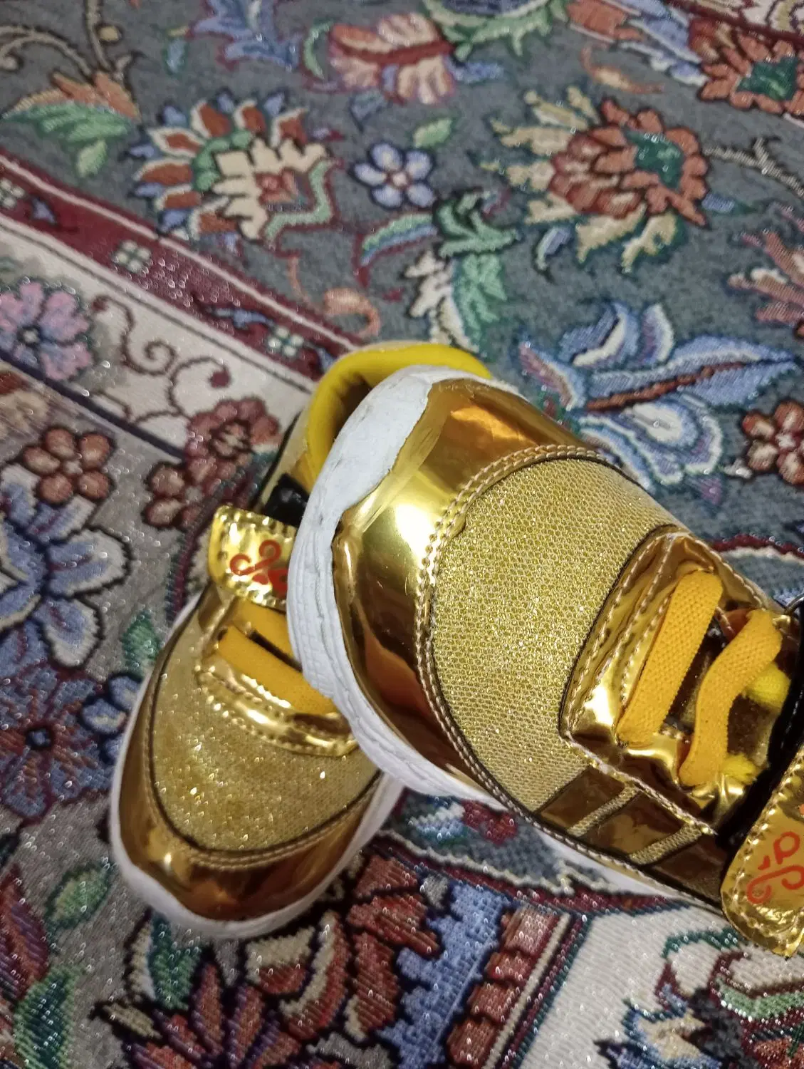 کتونی بچگانه|کفش و لباس بچه|تهران, نازیآباد|دیوار