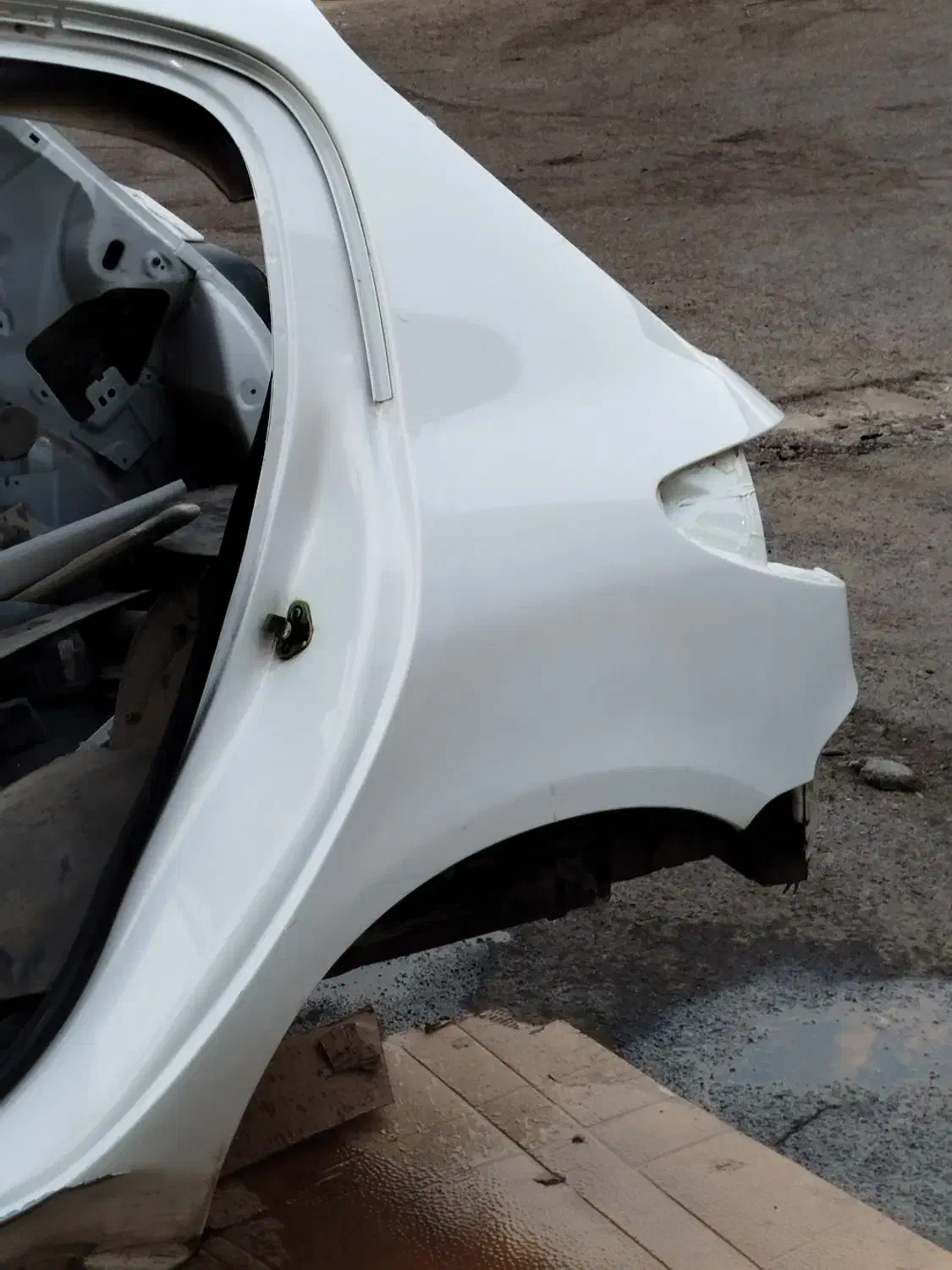 گلگیر عقب و سینی عقب 206 و 207|قطعات یدکی و لوازم جانبی|فردیس, انبار نفت|دیوار