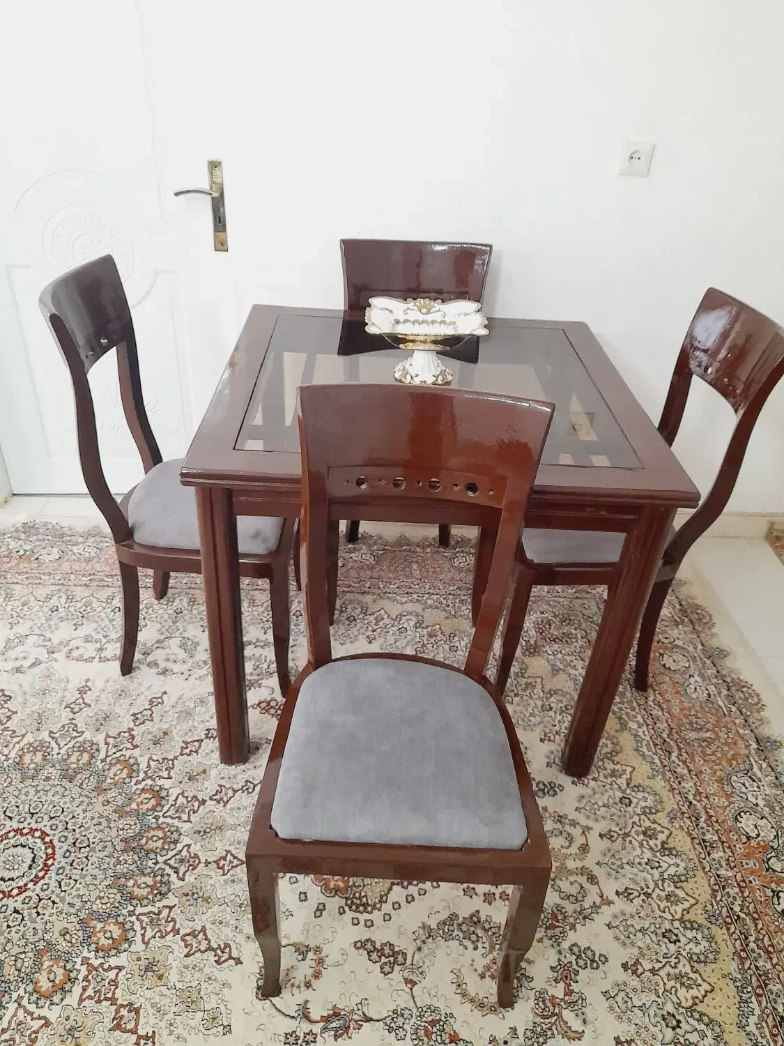 میزناهارخوری ۴نفره|میز و صندلی غذاخوری|مشهد, توس (بلوار توس)|دیوار