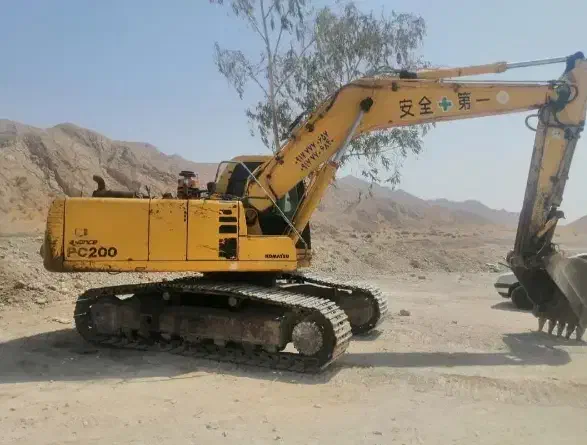 اجاره بیل میکانیکی زنجیری|خدمات حمل و نقل|بجنورد, |دیوار