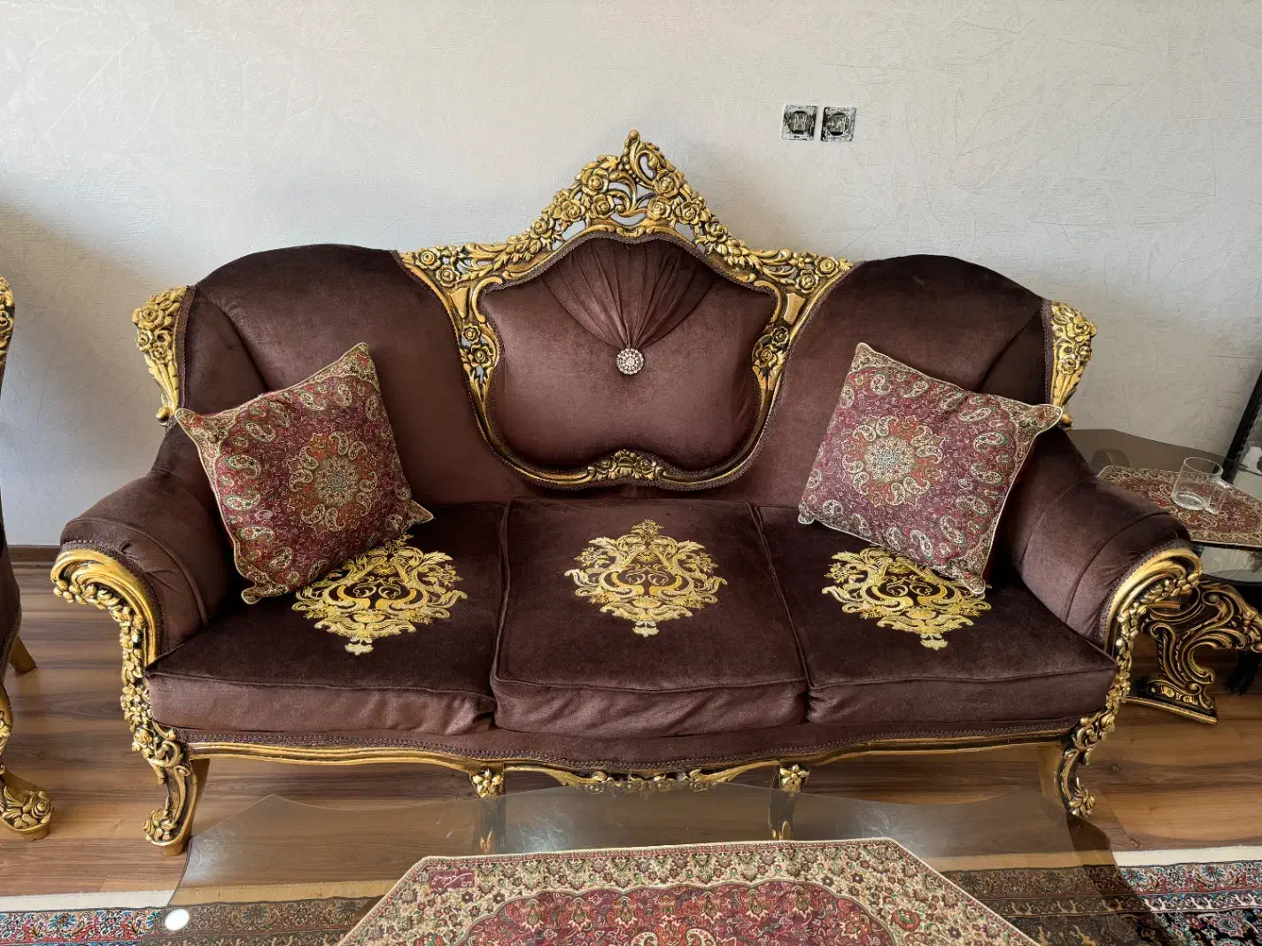 مبلمان ومیز نهار خوری استیل (سلطنتی)|مبلمان خانگی و میز عسلی|شیراز, قدوسی شرقی|دیوار