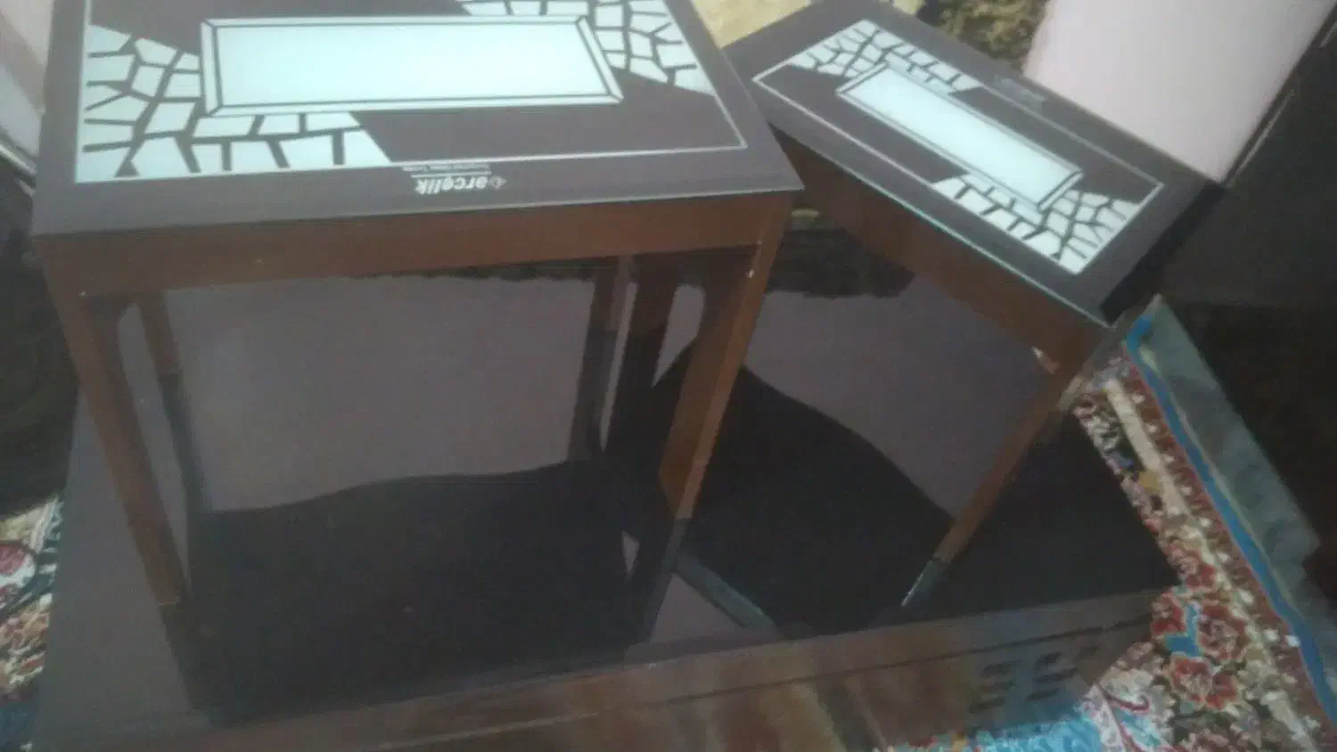 میز و گل میز ، و یک عدد کمد بچگانه|مبلمان خانگی و میز عسلی|ایذه, |دیوار