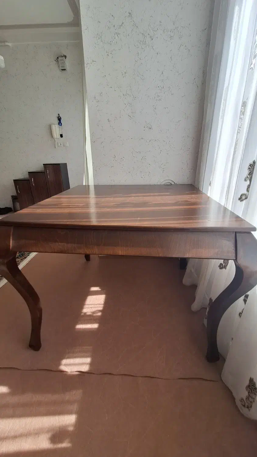 فقط میز غذاخوری ۴ نفره چوب ترک|میز و صندلی غذاخوری|اردبیل, |دیوار