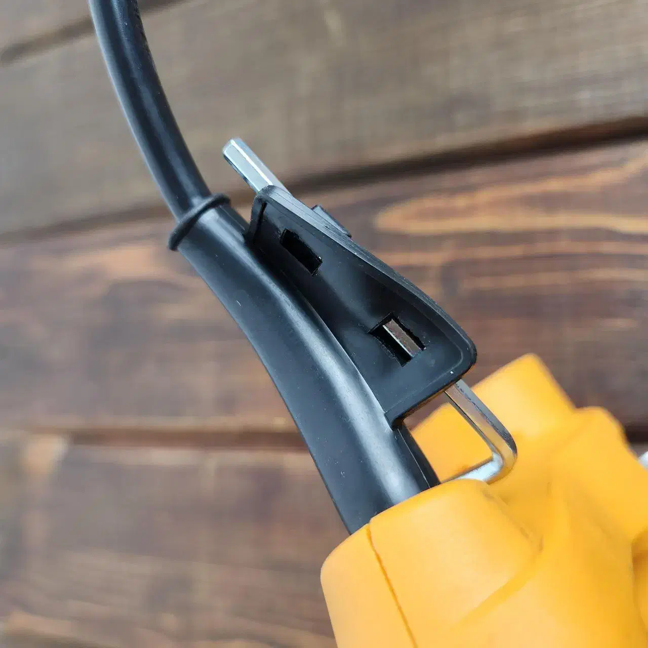 جشنواره اره عمودبر 1200 وات|ابزارآلات|قزوین, |دیوار