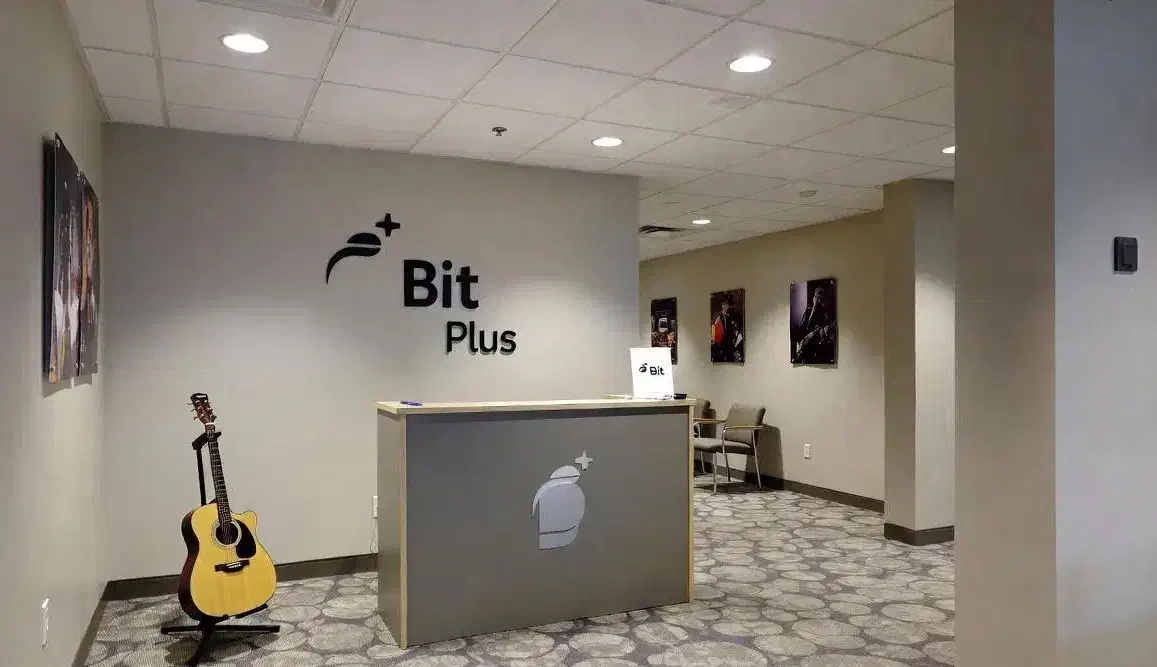 استودیو خوانندگی اسپانسر صد درصدی استدیو|خدمات پذیرایی، مراسم|مشهد, سجاد شهر|دیوار