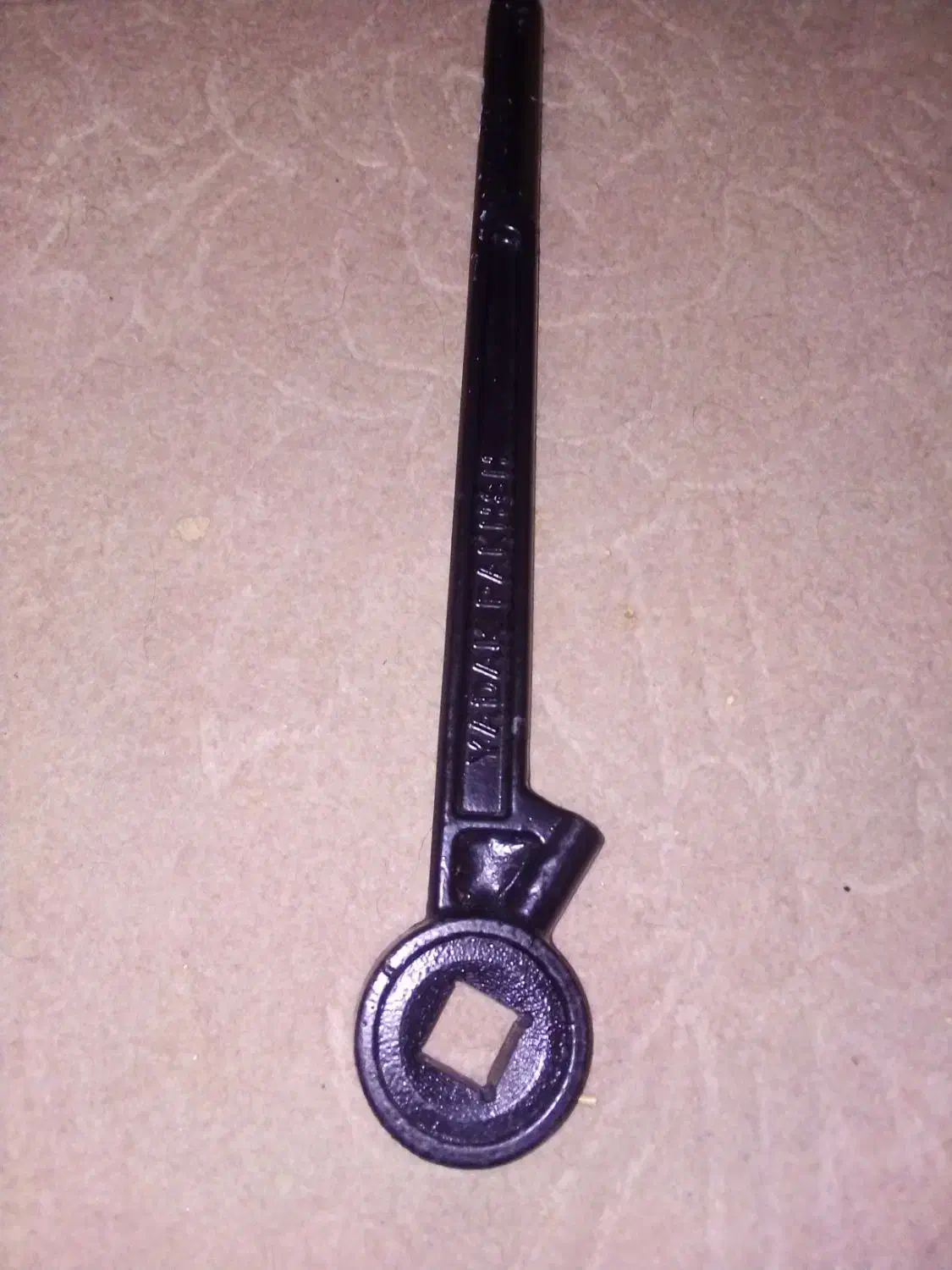 فنی|ابزارآلات|زبرخان, |دیوار