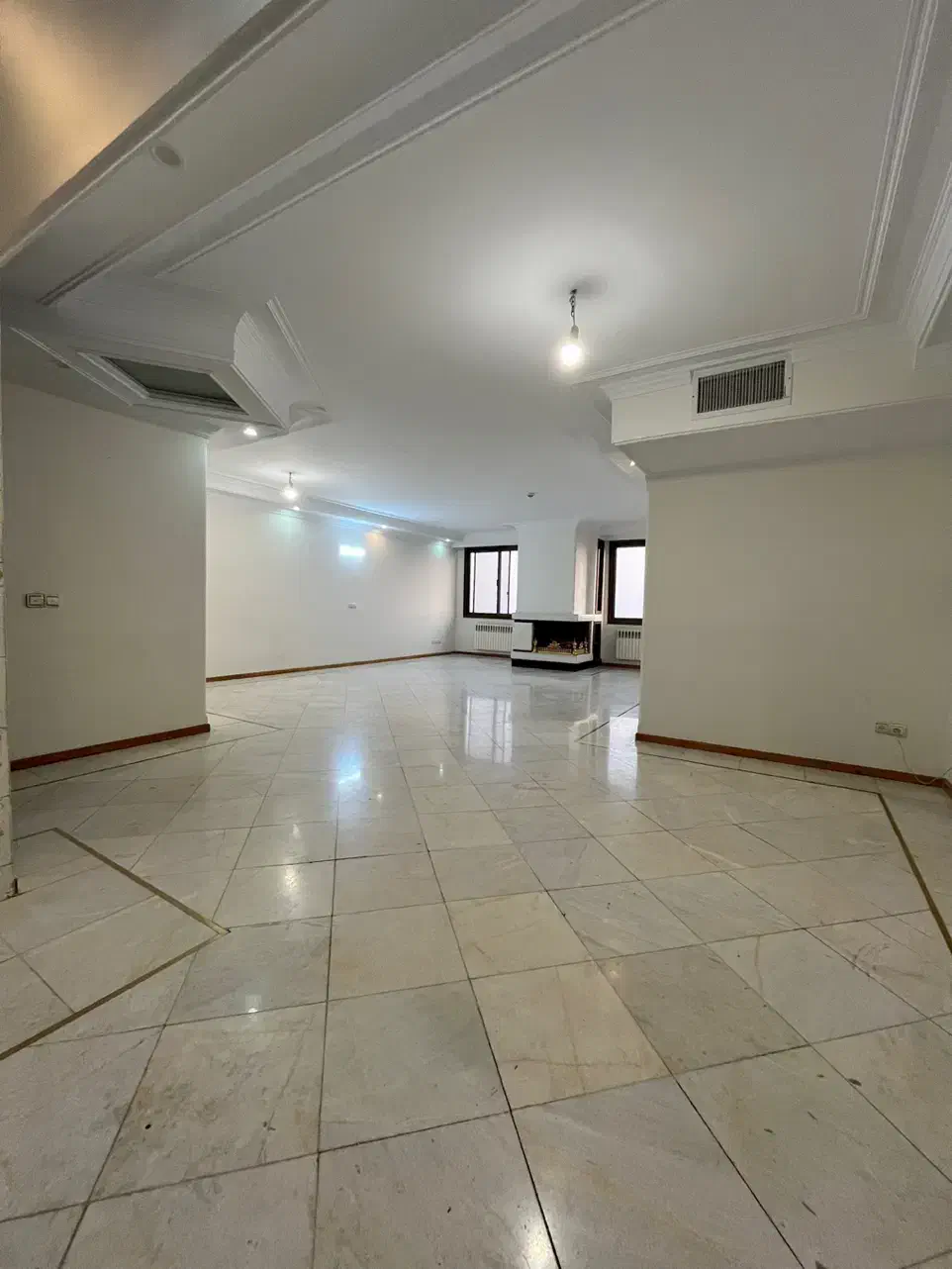 160متر ، 3خواب/ بـالای کـاج ( ویـو )