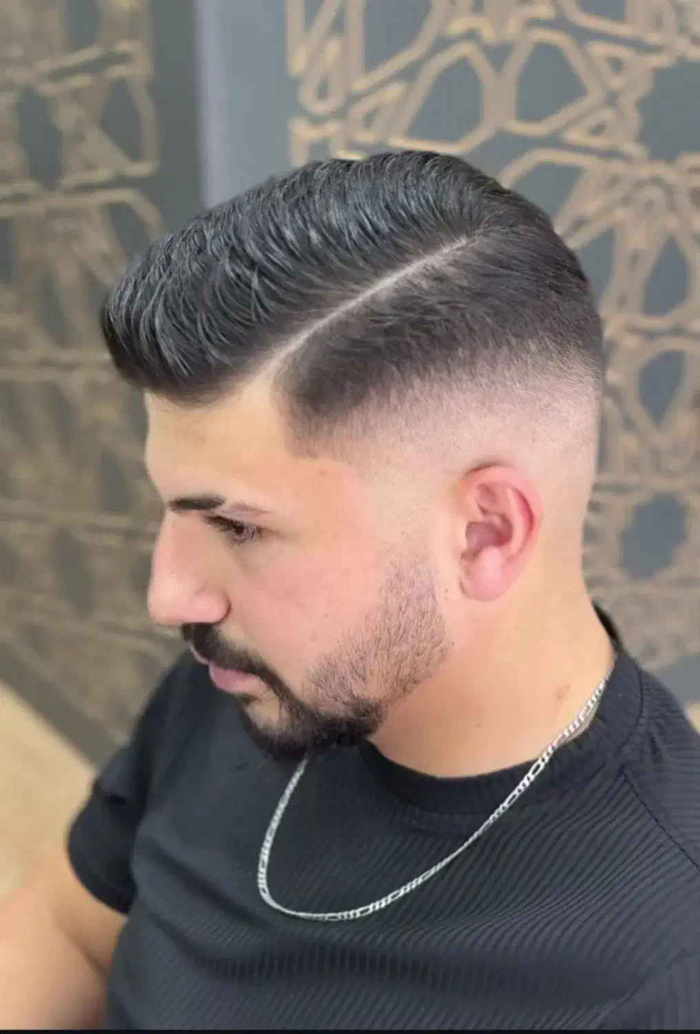 آرایشگر|خدمات آرایشگری و زیبایی|شیراز, کاراندیش|دیوار