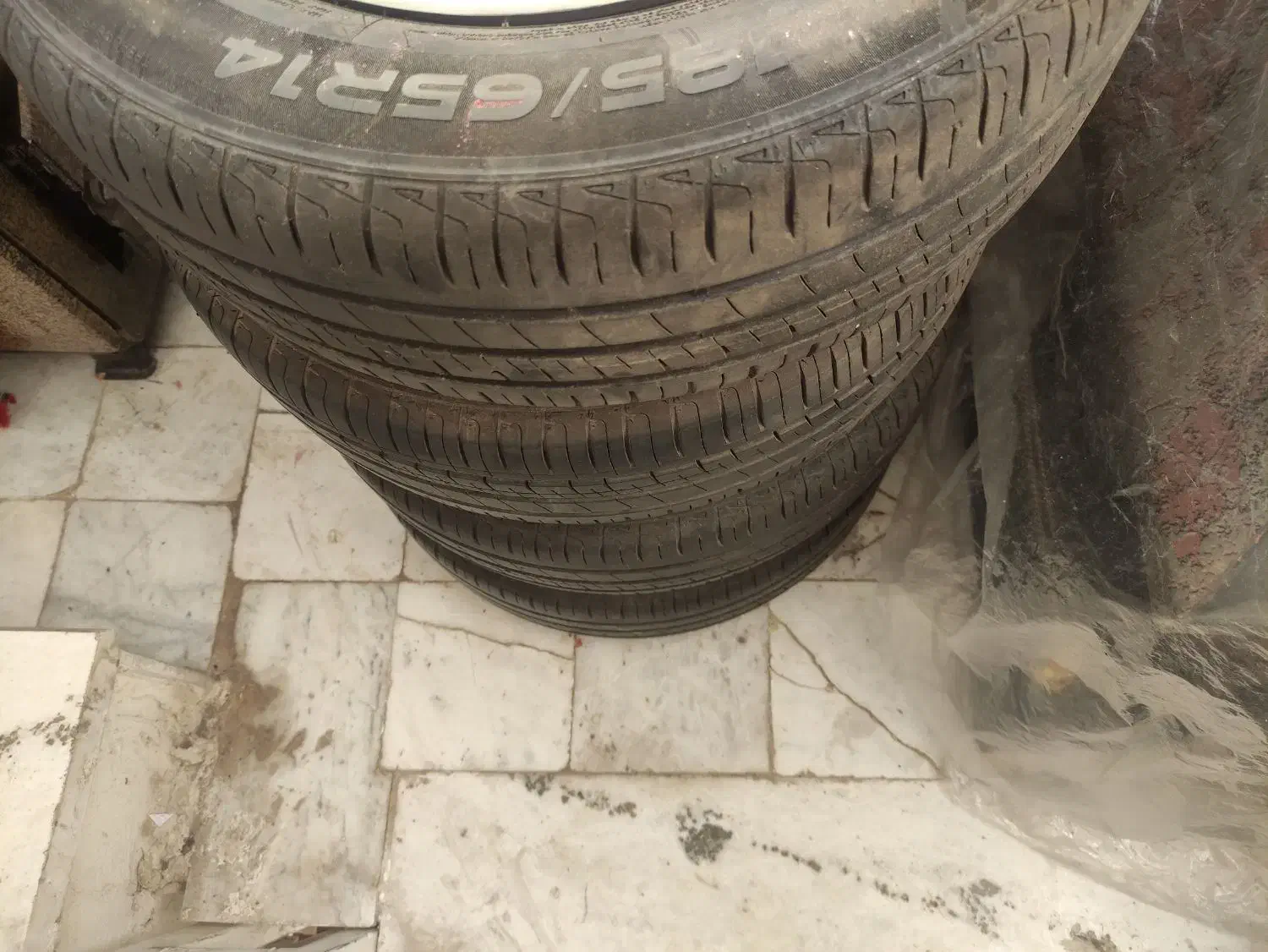 لاستیک سایز ۱۴ ×۱۸۵|قطعات یدکی و لوازم جانبی|فسا, |دیوار