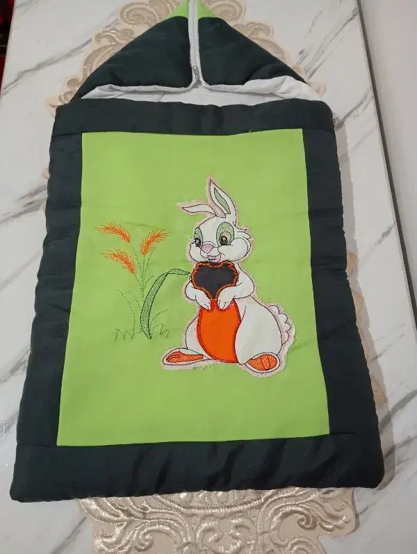 تشک نوزاد|رختخواب، بالش، پتو|محمدشهر, جعفرآباد|دیوار