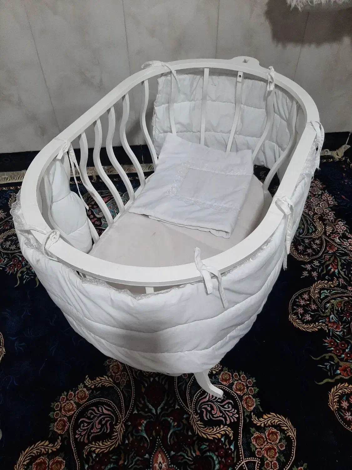 گهواره چوبی|تخت و صندلی بچه|مشکین‌دشت, |دیوار