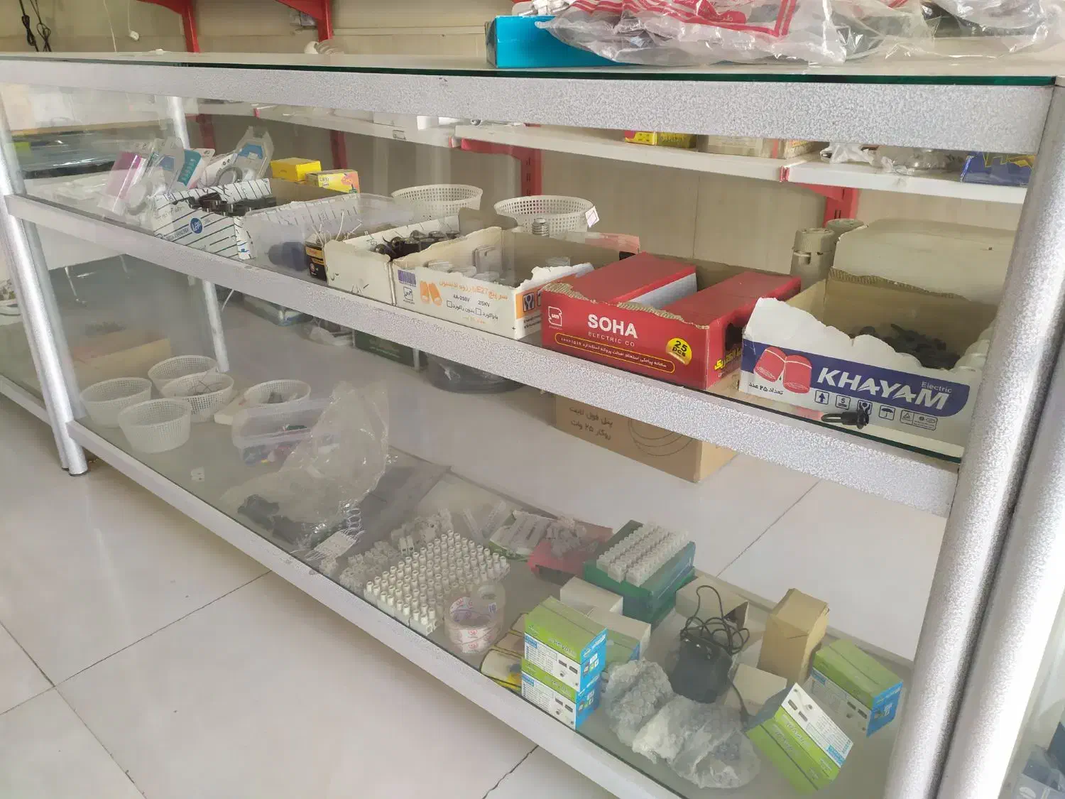 ویترین 2 متری|فروشگاه و مغازه|تایباد, |دیوار