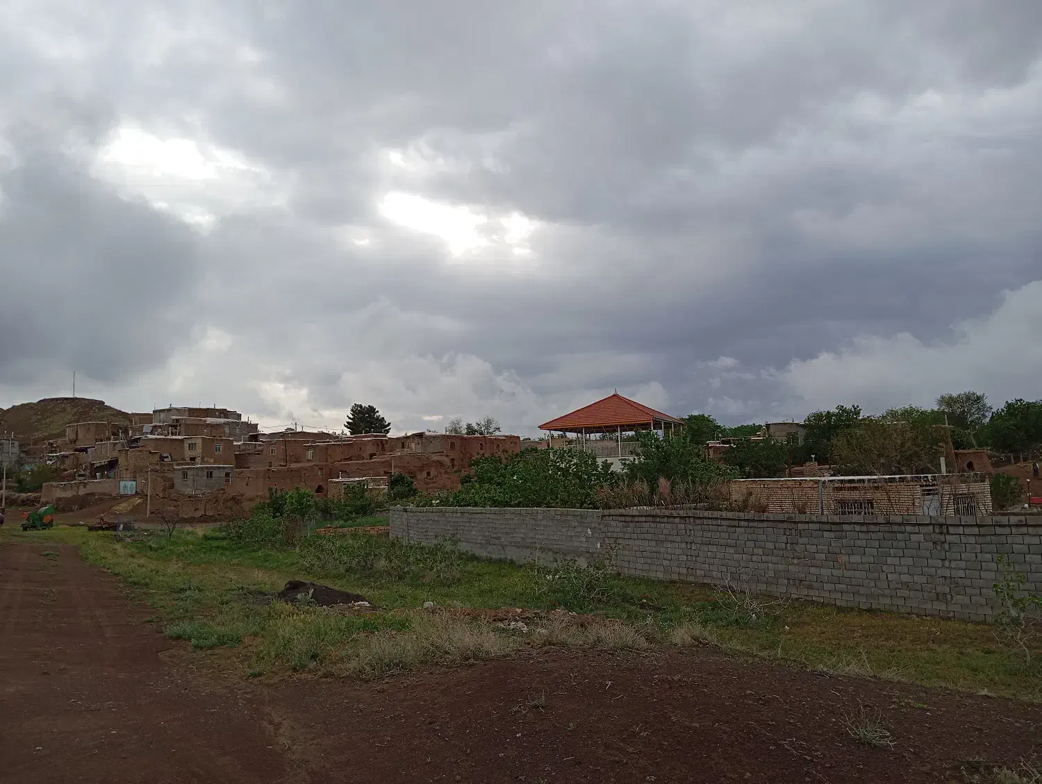 ویلاباغ درروستای حسن آباد5کیلوکتر بعدطبس|فروش خانه و ویلا|نوده انقلاب, |دیوار