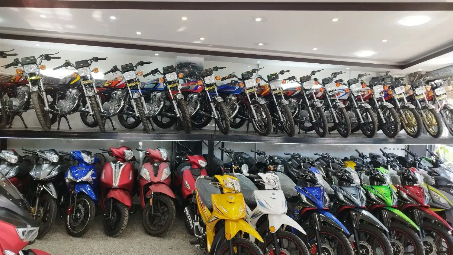 پیشرو 200|موتورسیکلت|خمینی‌شهر, |دیوار