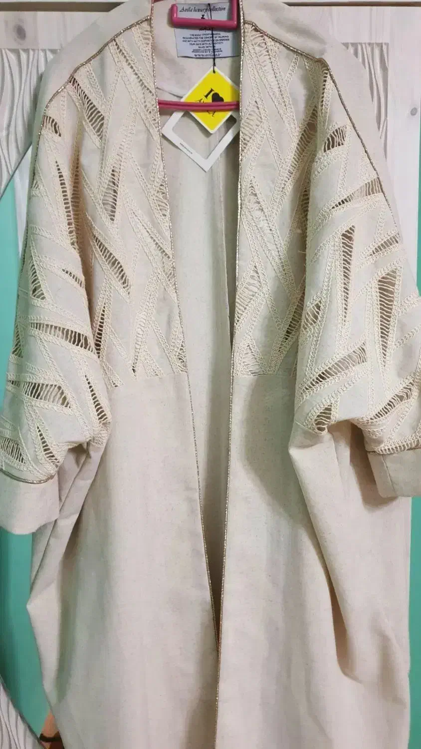 مانتو نو نو|لباس|تربت جام, والفجر|دیوار