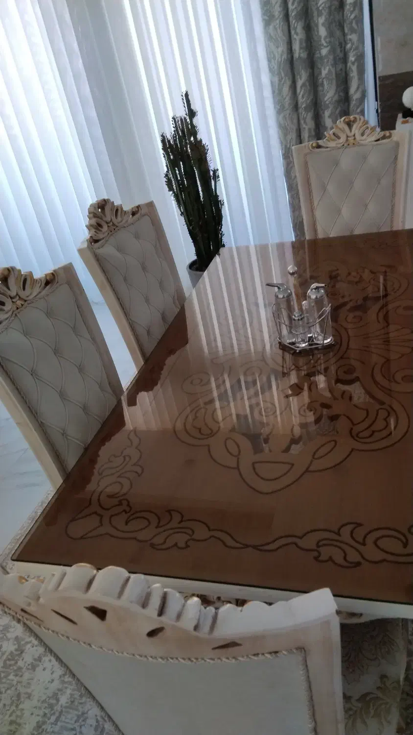 فروش فوری میز غذاخوری|میز و صندلی غذاخوری|بروجن, |دیوار