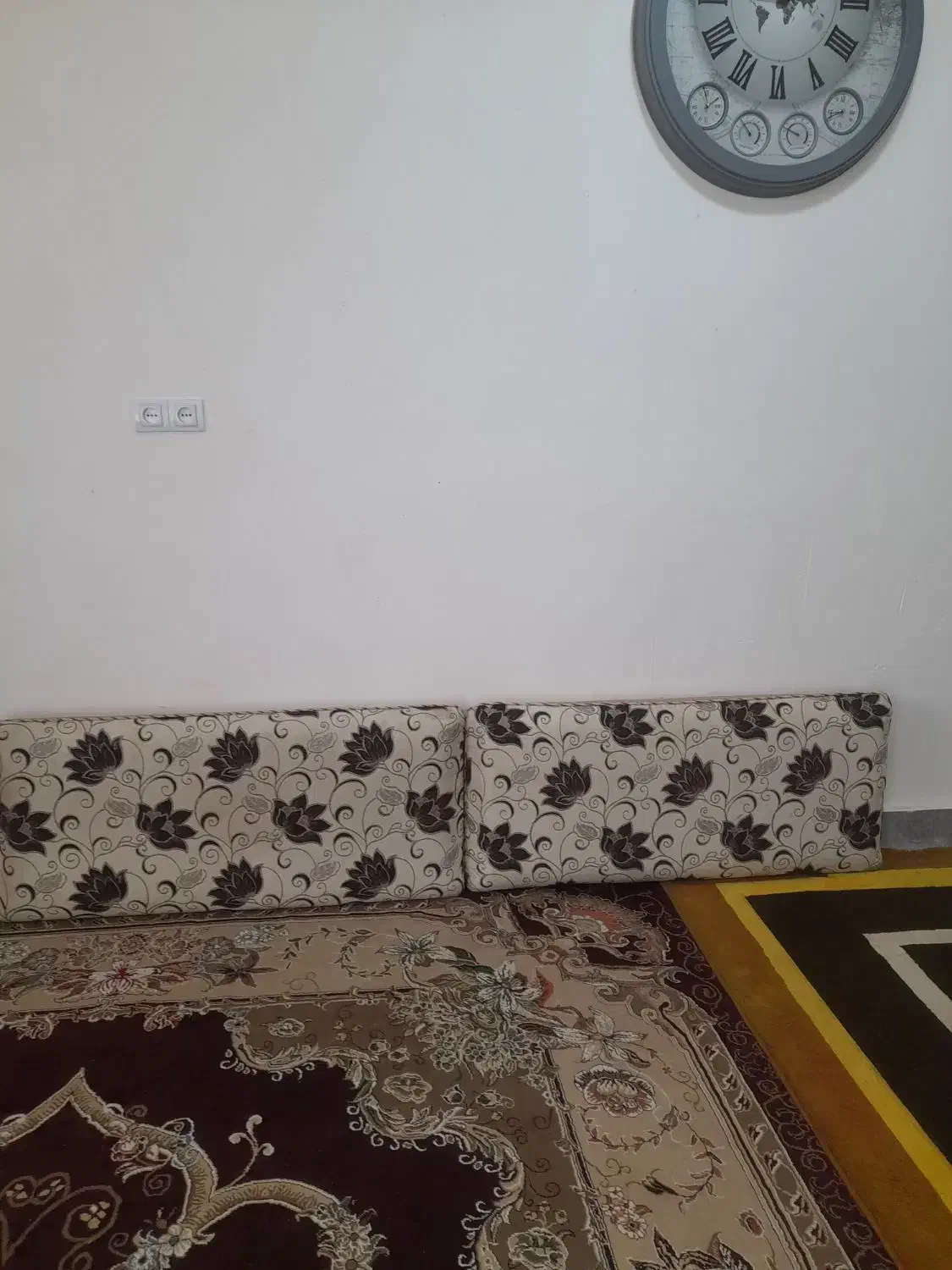 یه جفت پشتی|پشتی|شوشتر, |دیوار