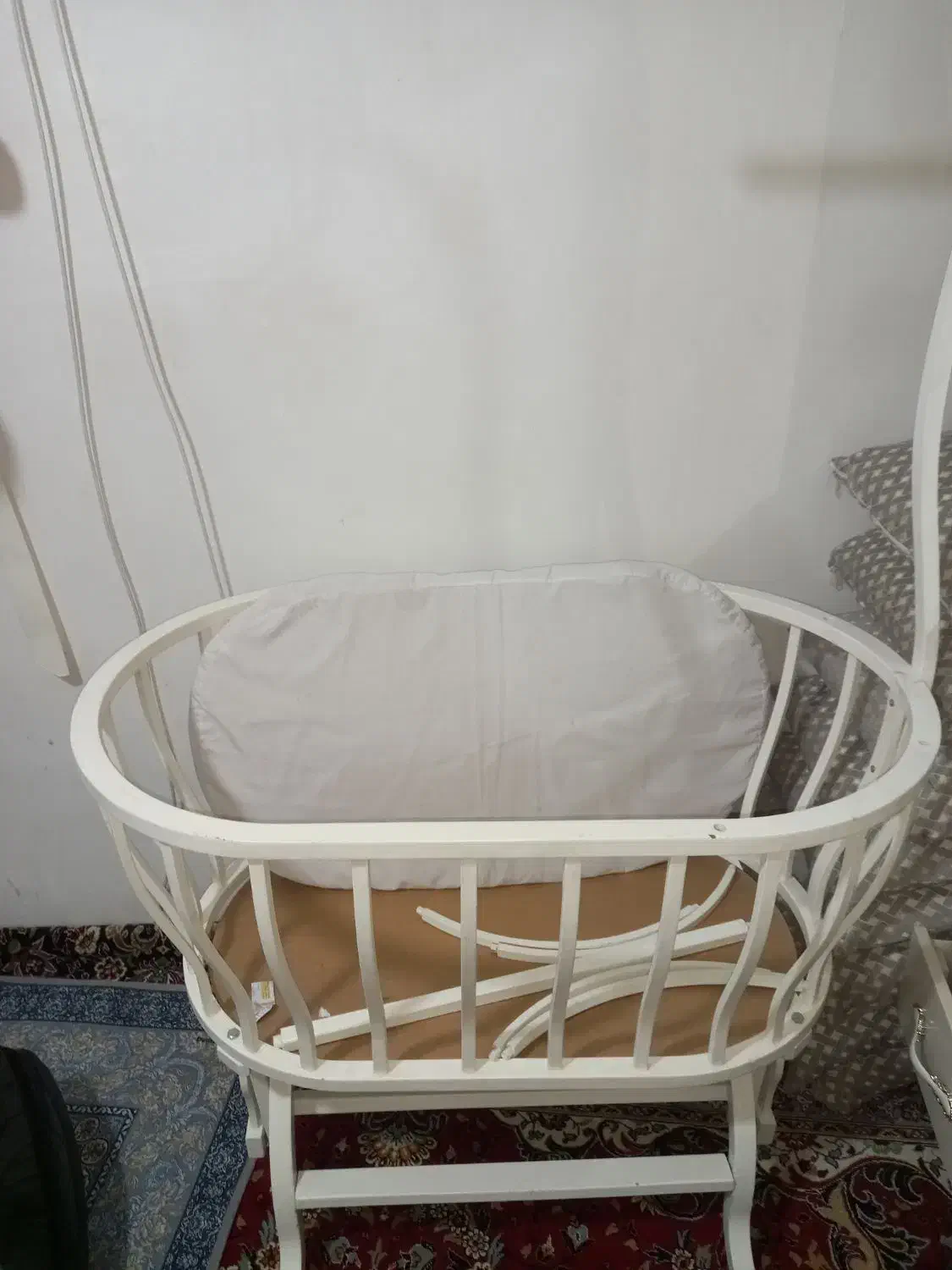 سلام گهواره درحد نو زیاد استفاده نشده|تخت و صندلی بچه|نورآباد, |دیوار