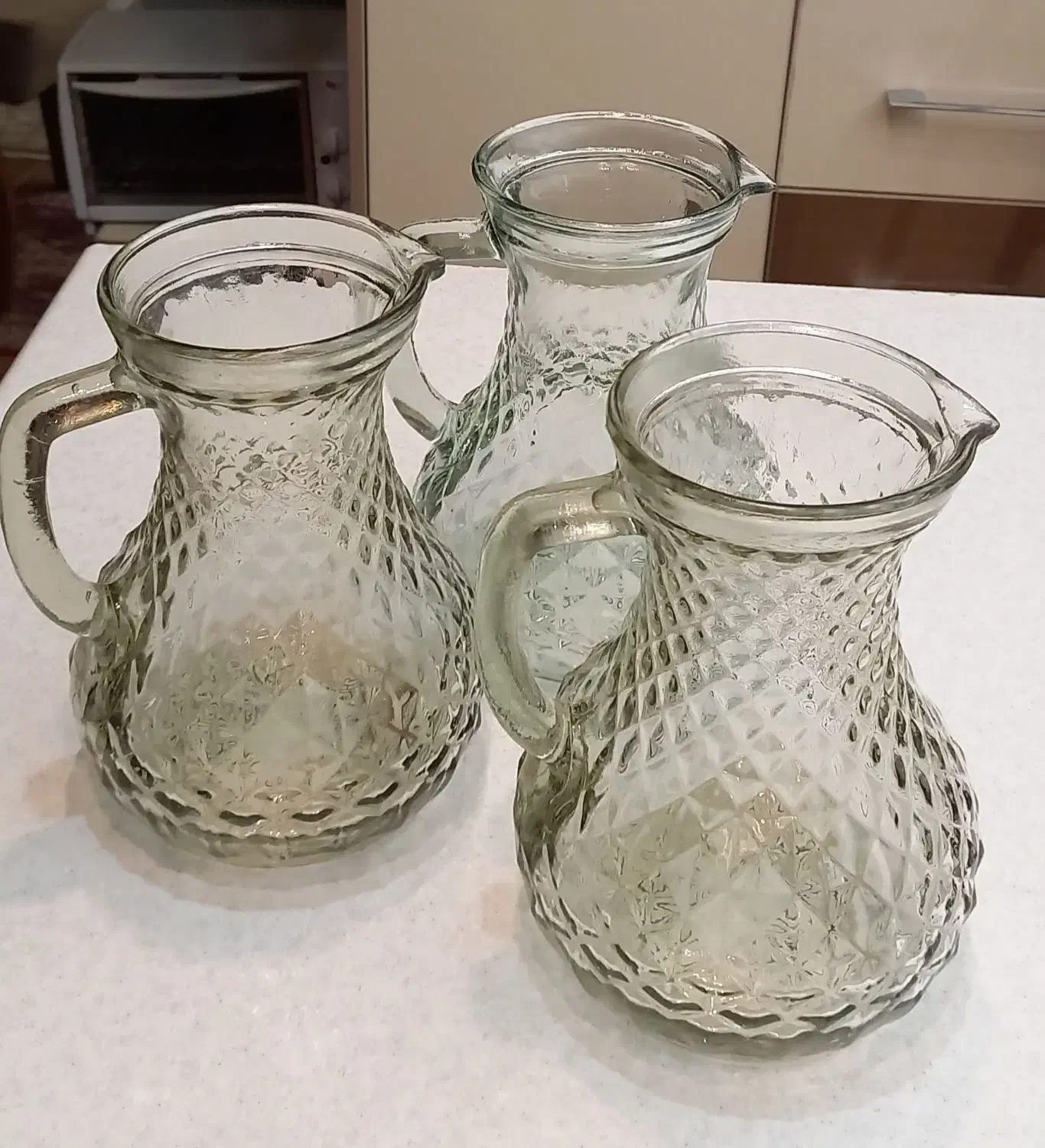 پارچ آب نوستالژی|کلکسیون اشیاء عتیقه|سنندج, |دیوار