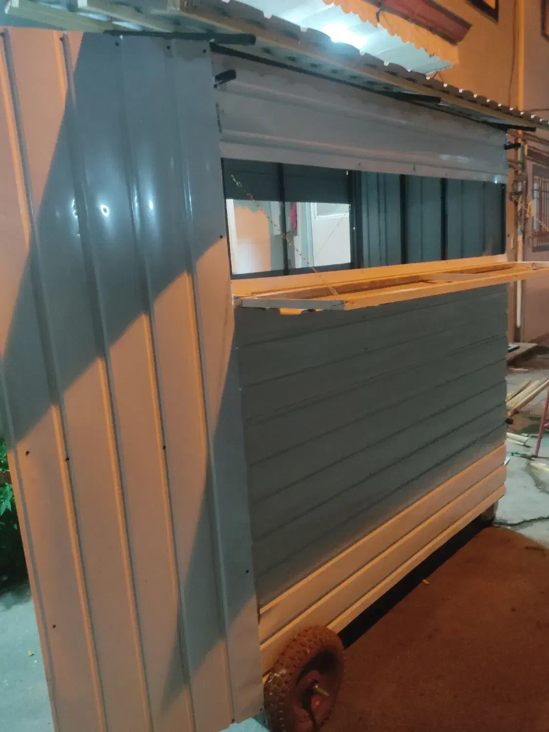 کانکس و دکه فست فود غذا خوری قهوه سیار چهار چرخ|کافیشاپ و رستوران|رشت, جانبازان|دیوار