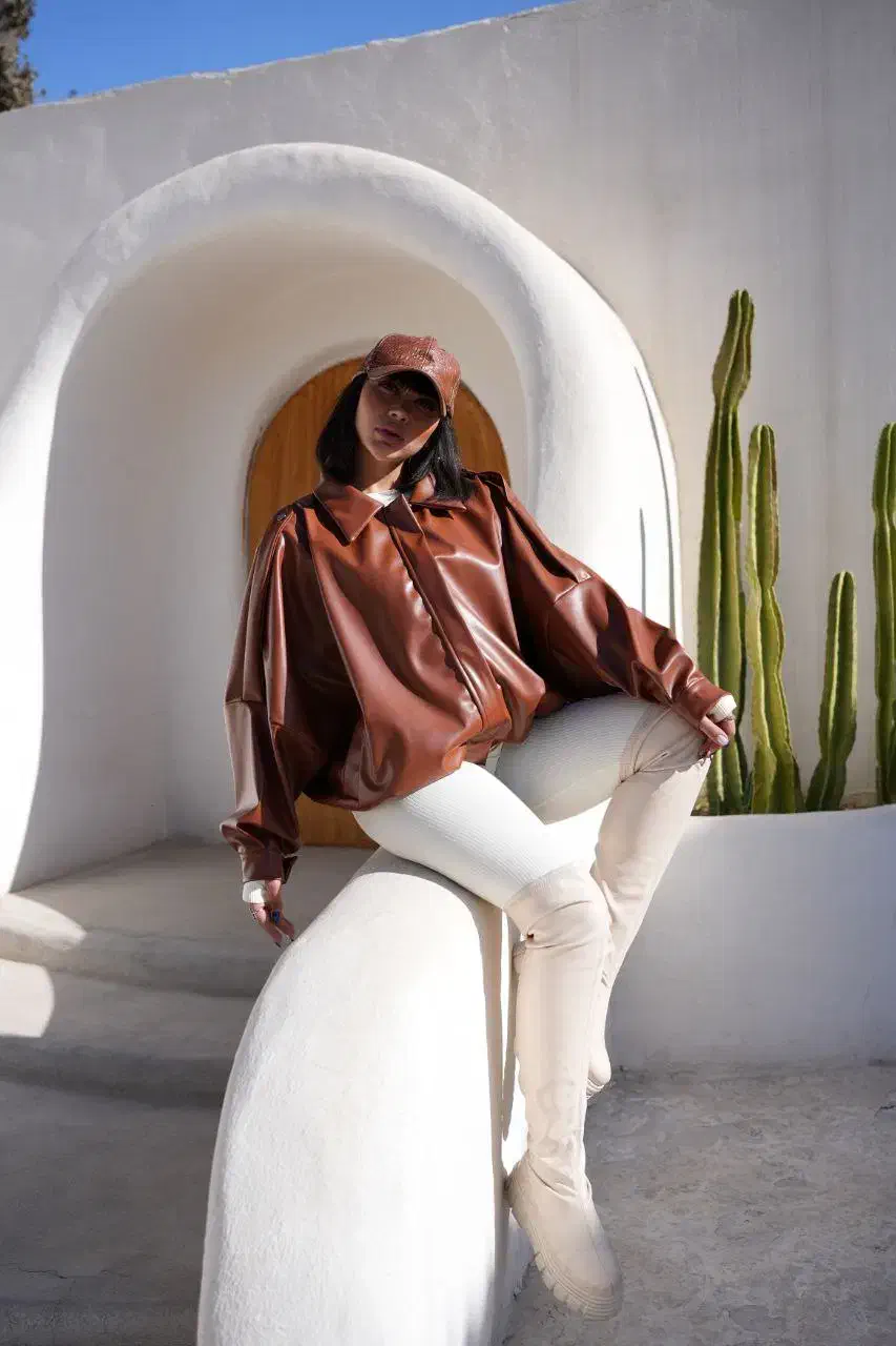 بامبر چرم|لباس|فردیس, فردیس|دیوار