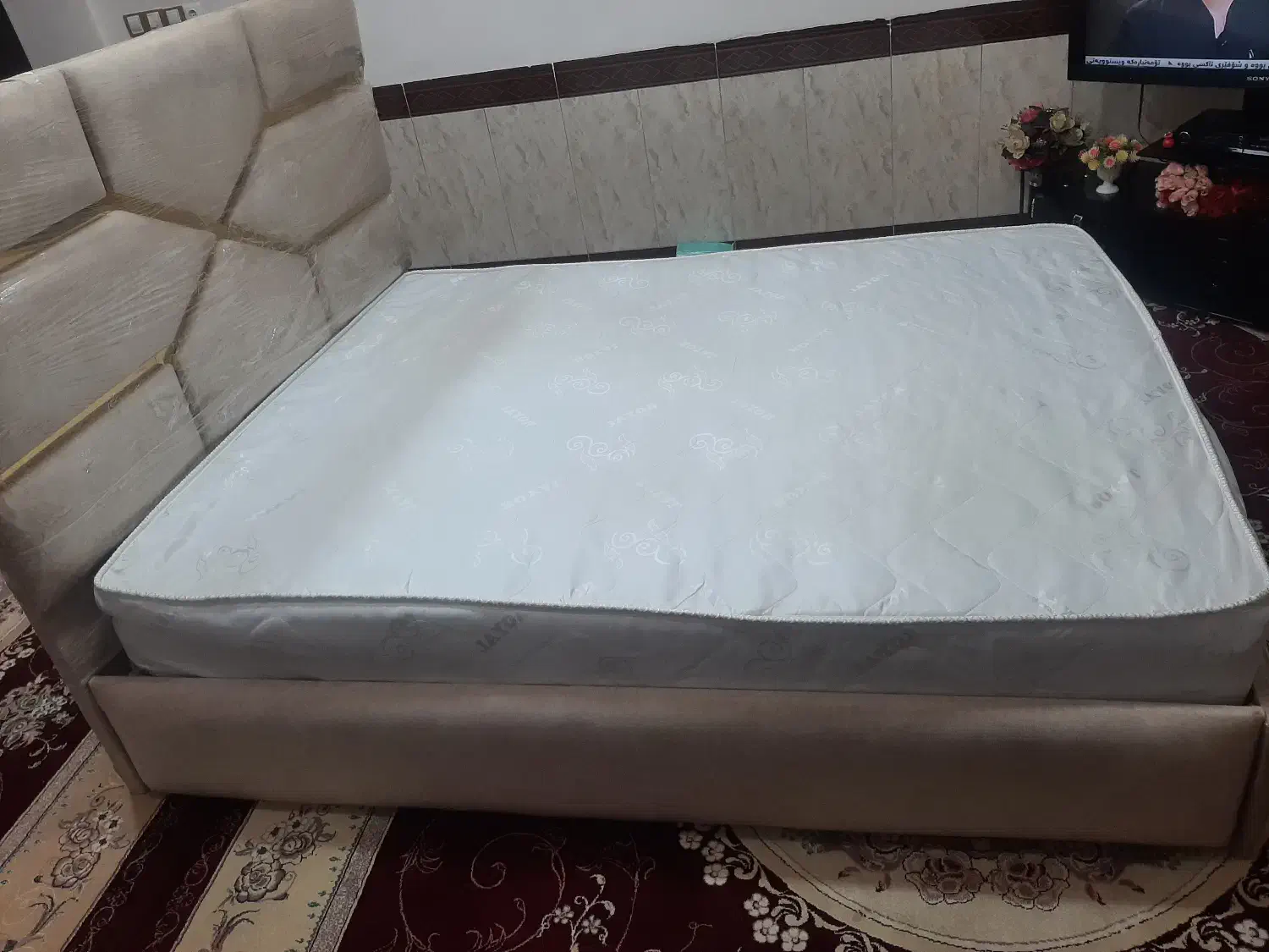 تخت خواب دونفره|تخت و سرویس خواب|بانه, |دیوار